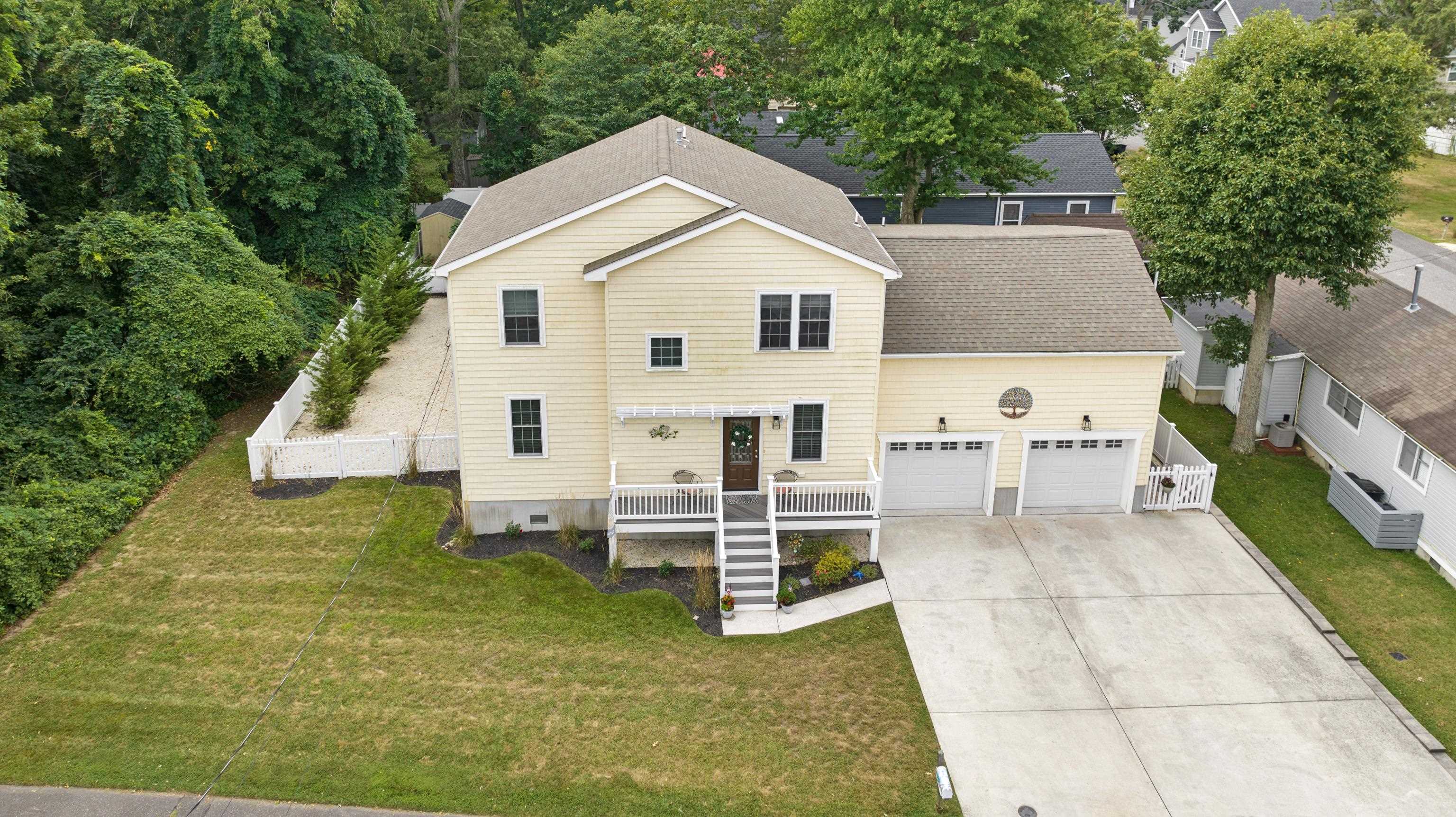 106 Race Track Drive-Townbank