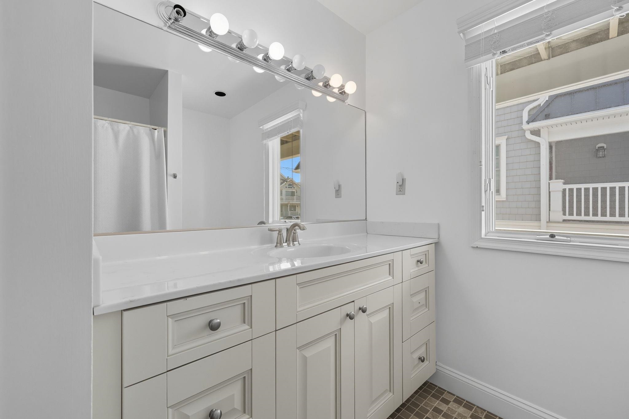 273 7th Street - Picture 9