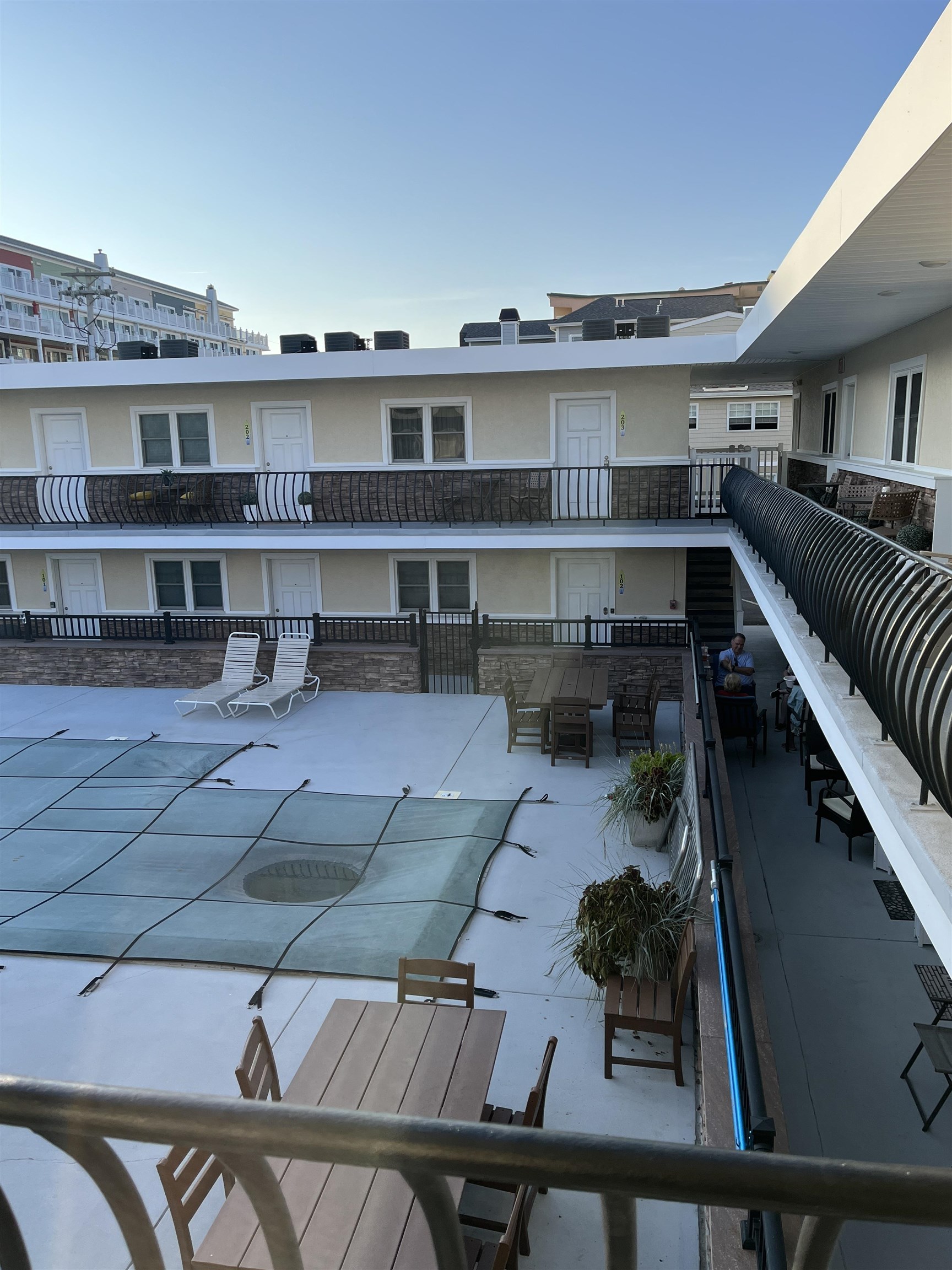 415 E Atlanta Avenue