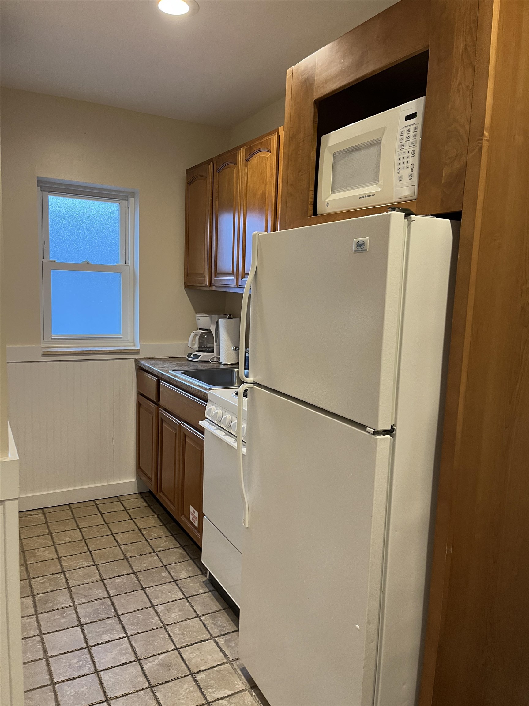 415 E Atlanta Avenue