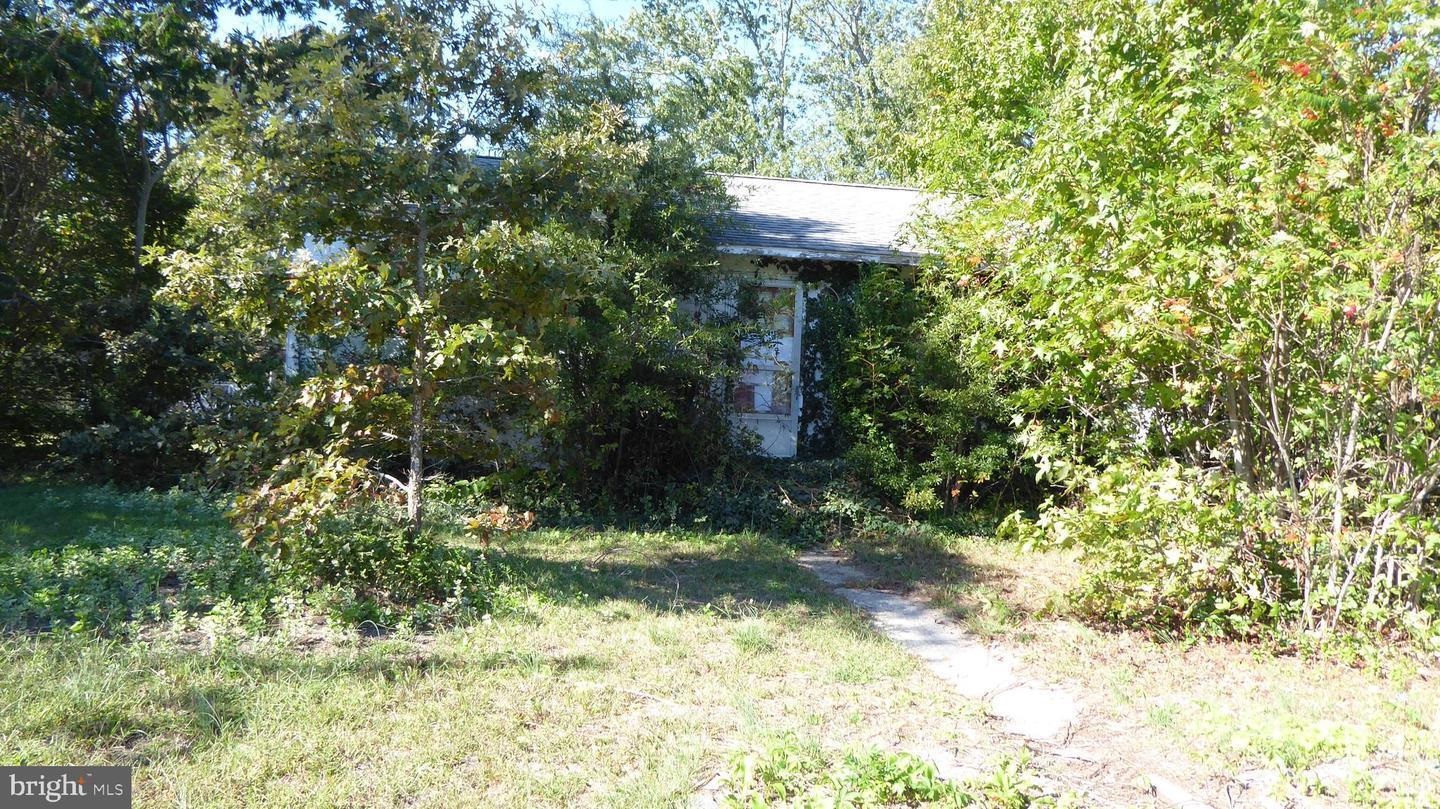 1639 Star Ave-Villas