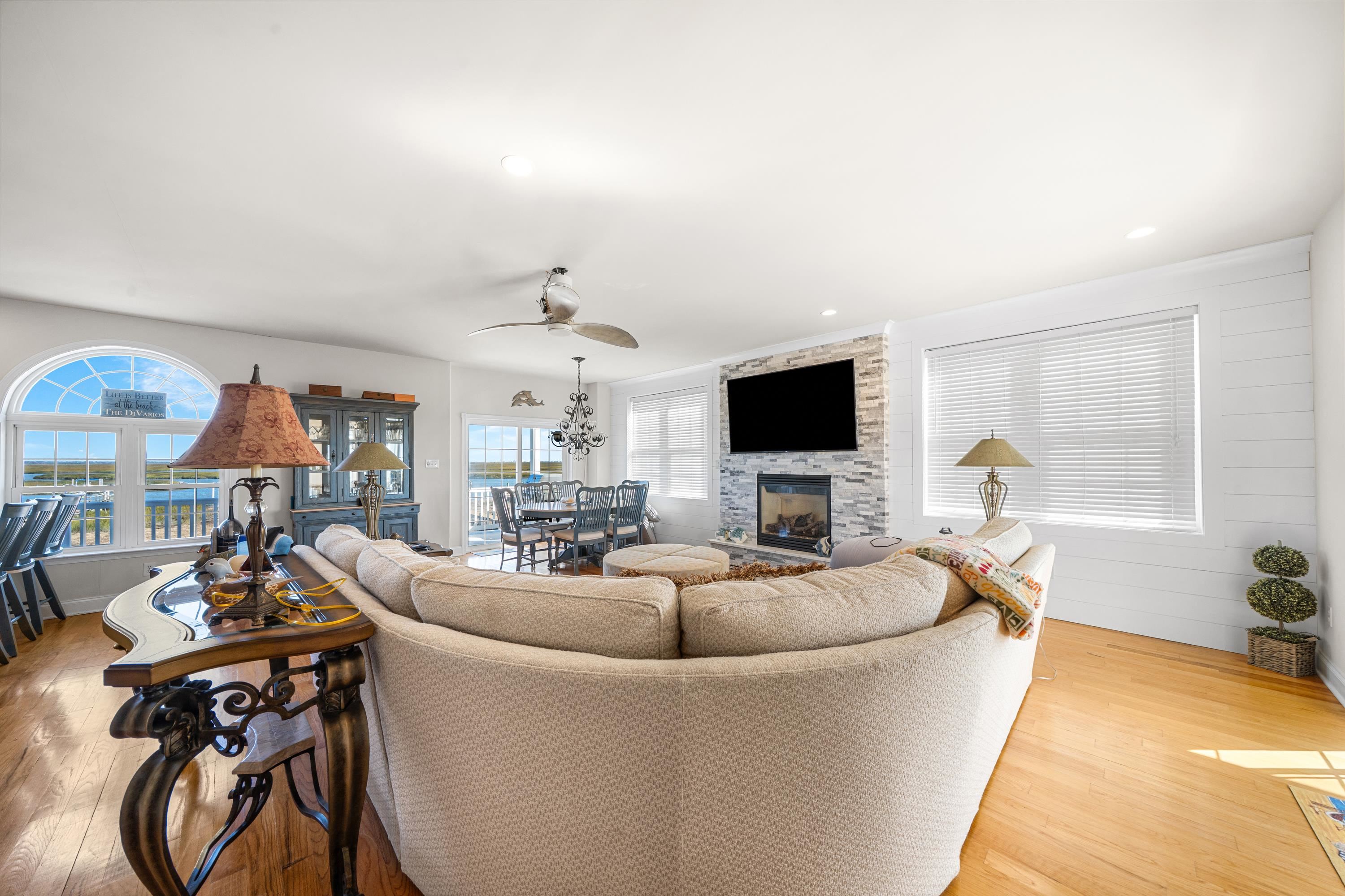 448 Avalon Boulevard - Picture 4