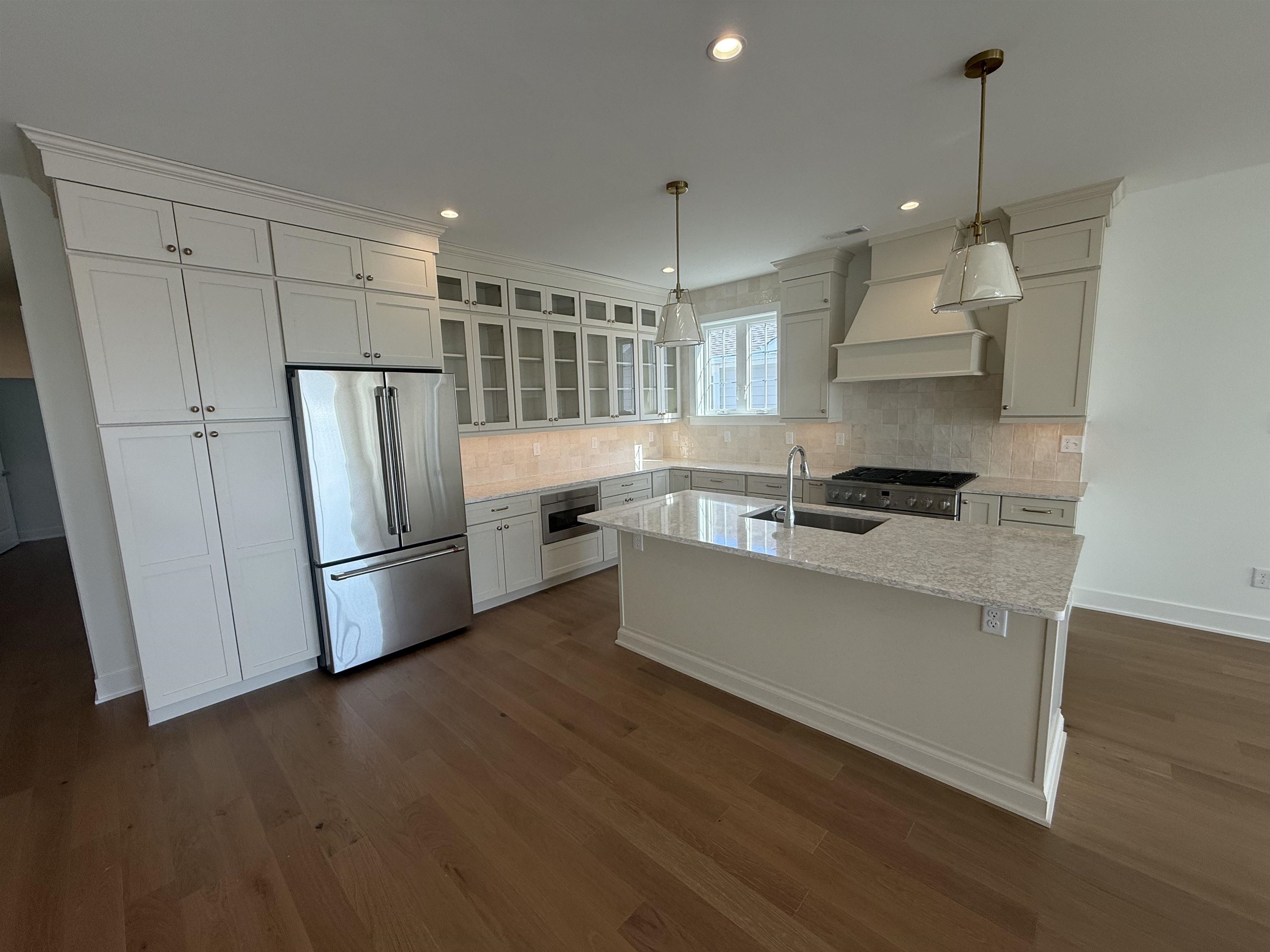 647 W Spruce Avenue - Picture 1