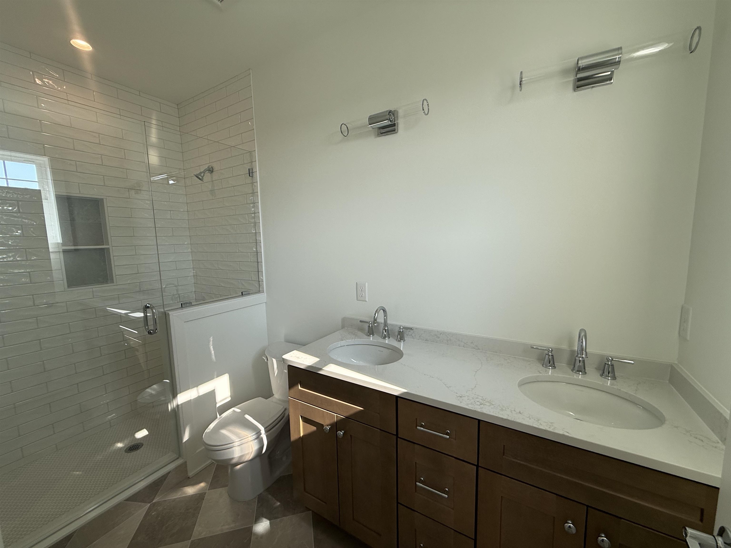 647 W Spruce Avenue - Picture 9
