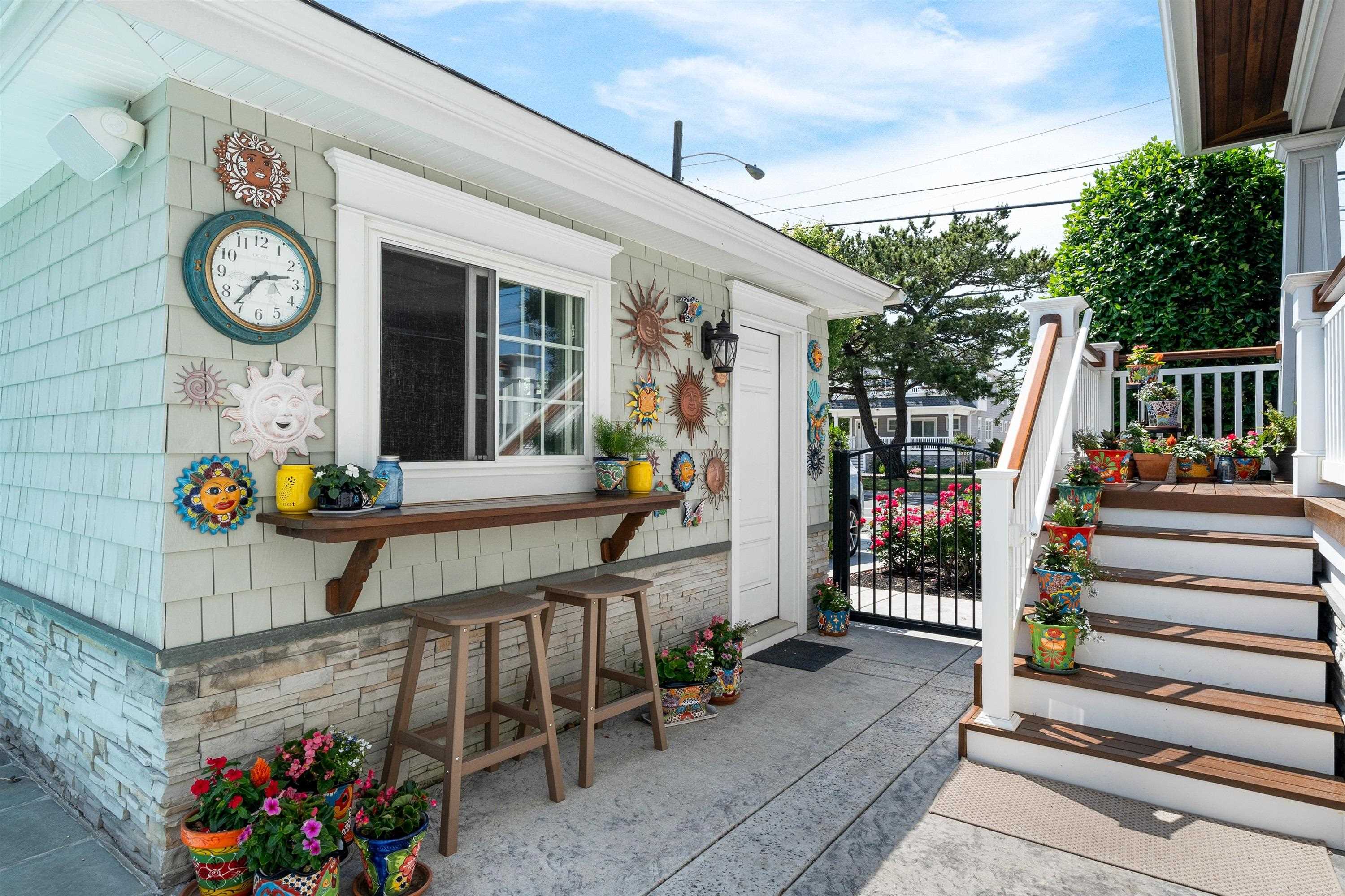 8600 Second Avenue