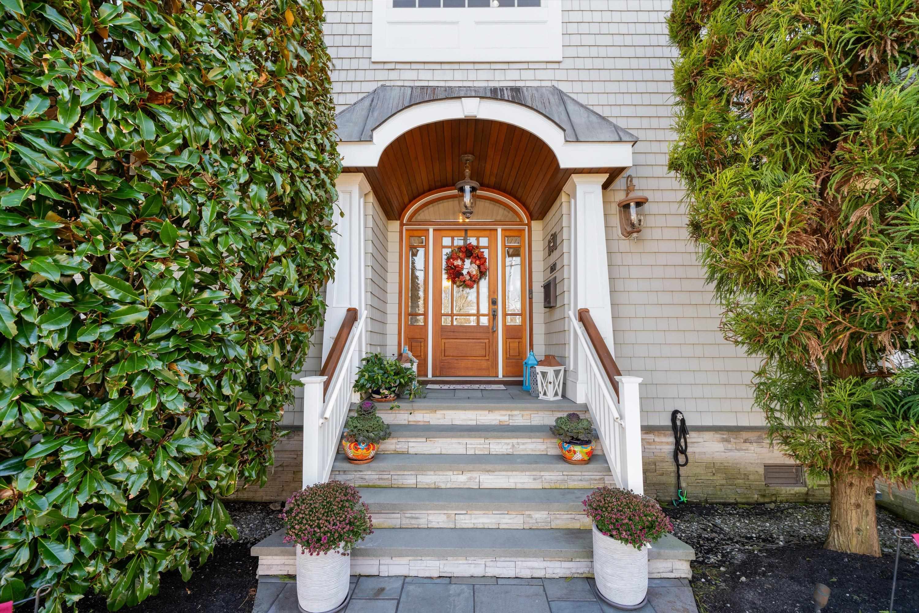8600 Second Avenue