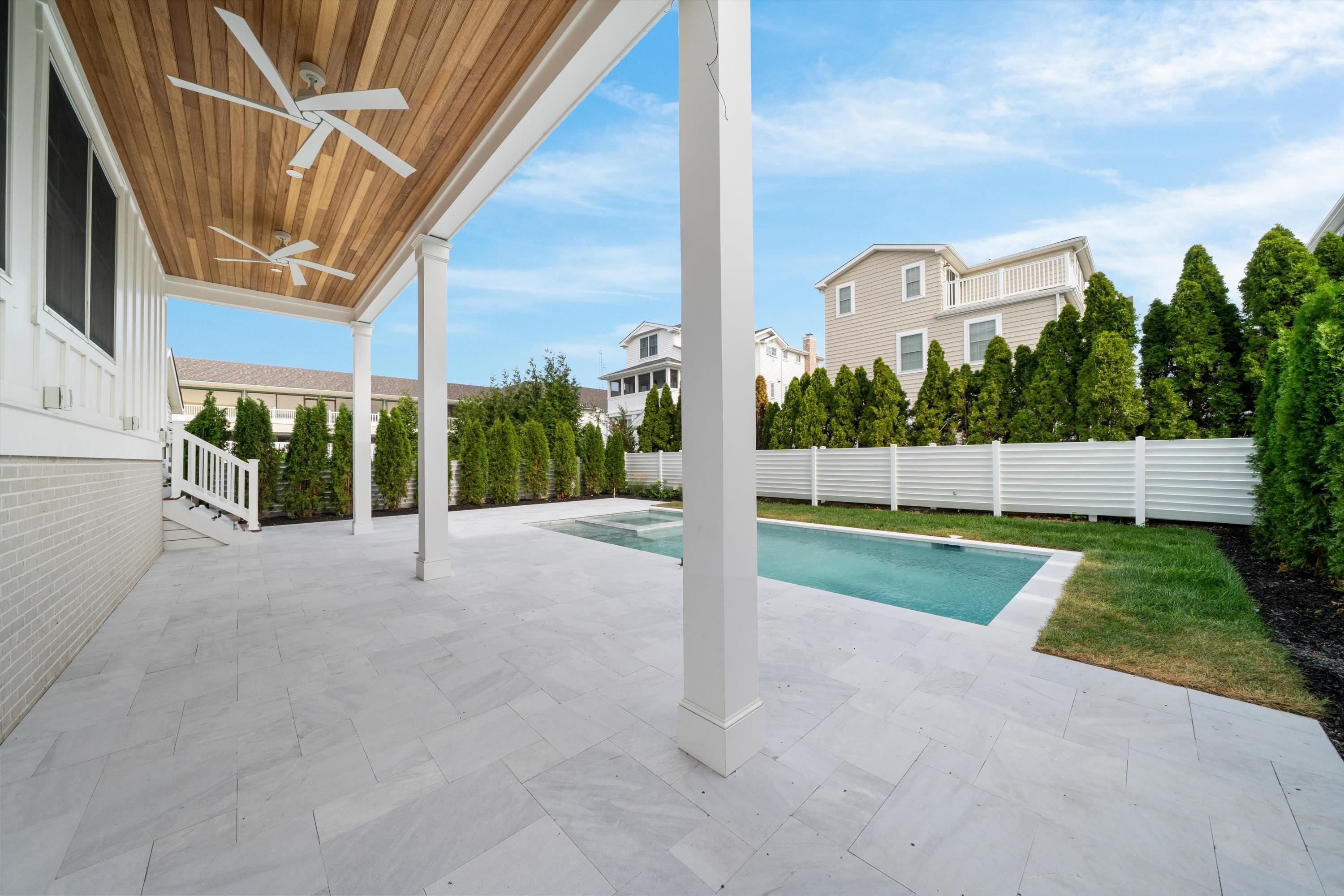 179 32nd Street - Picture 3