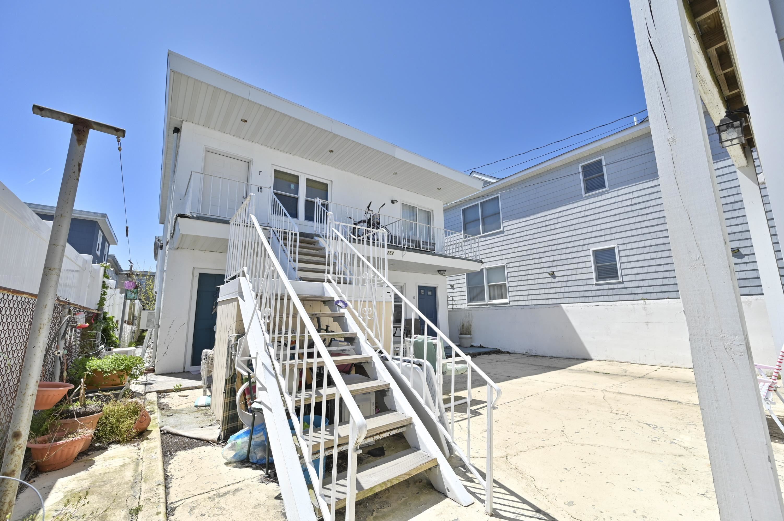 252 E Davis Avenue-Wildwood