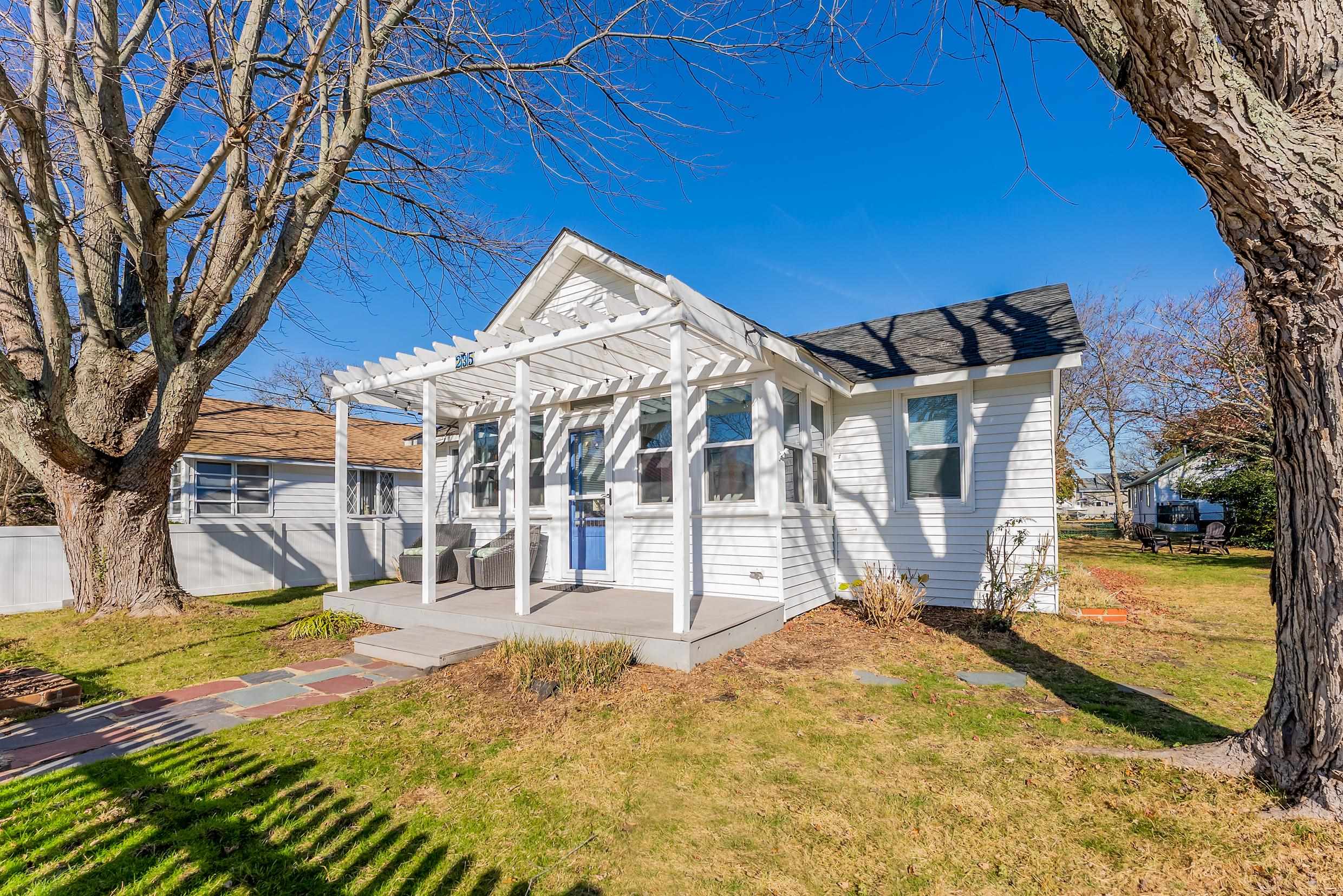 235 W Bates Avenue-Villas