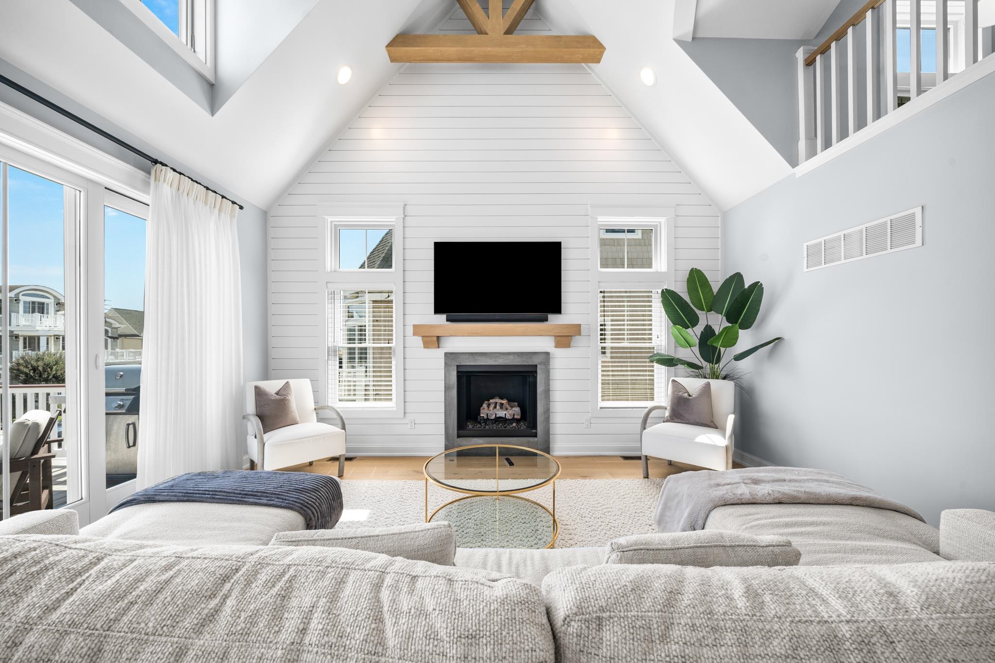 46 E 18th Street - Picture 13