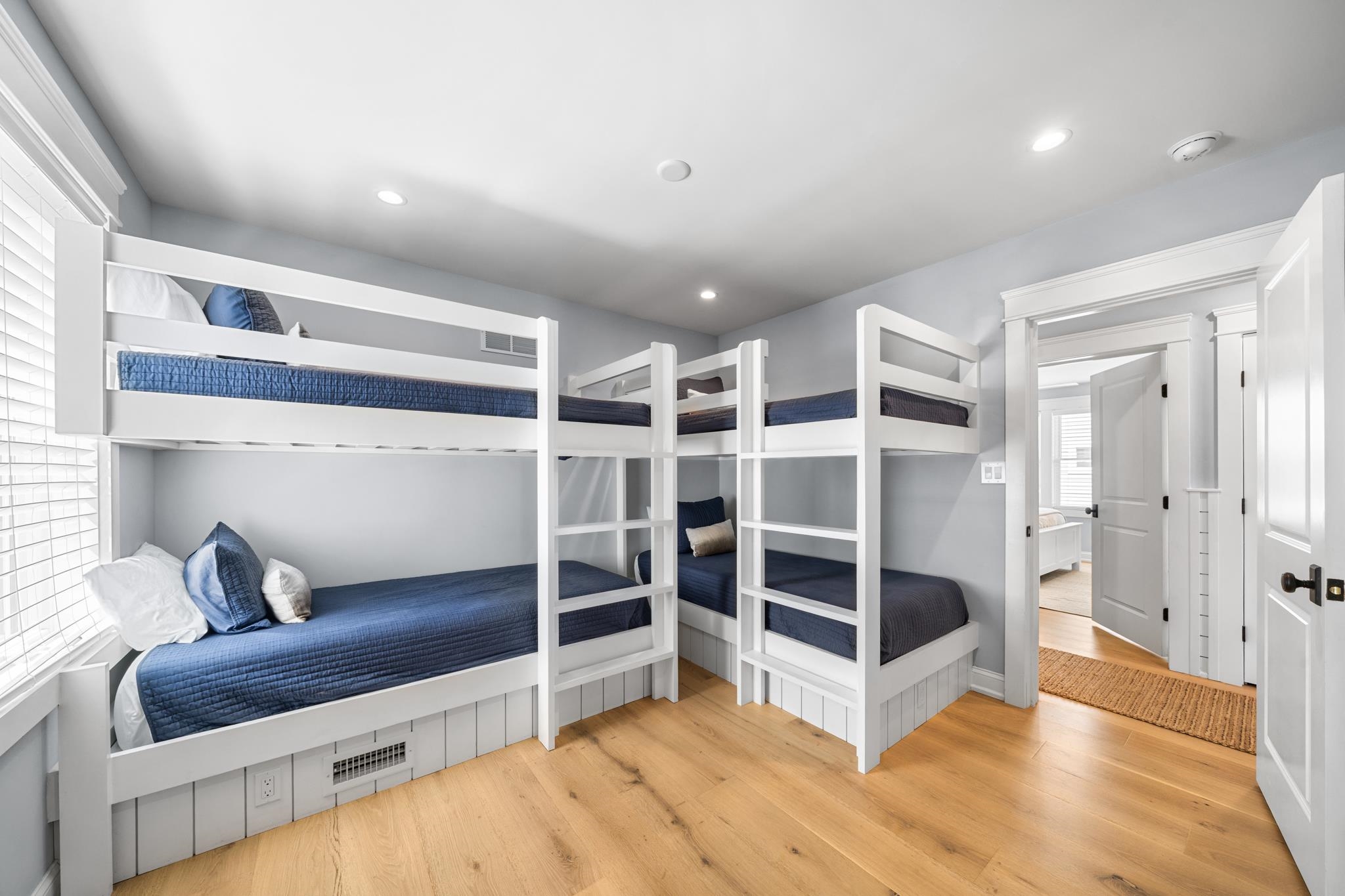 46 E 18th Street - Picture 43