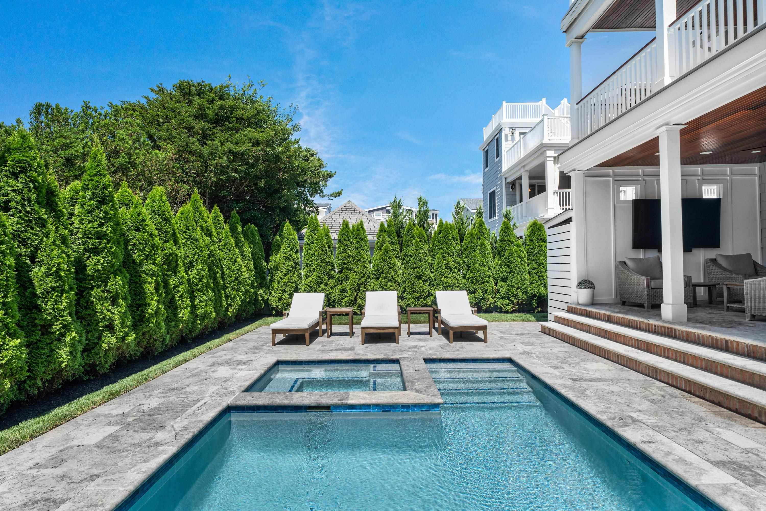 46 E 18th Street - Picture 8