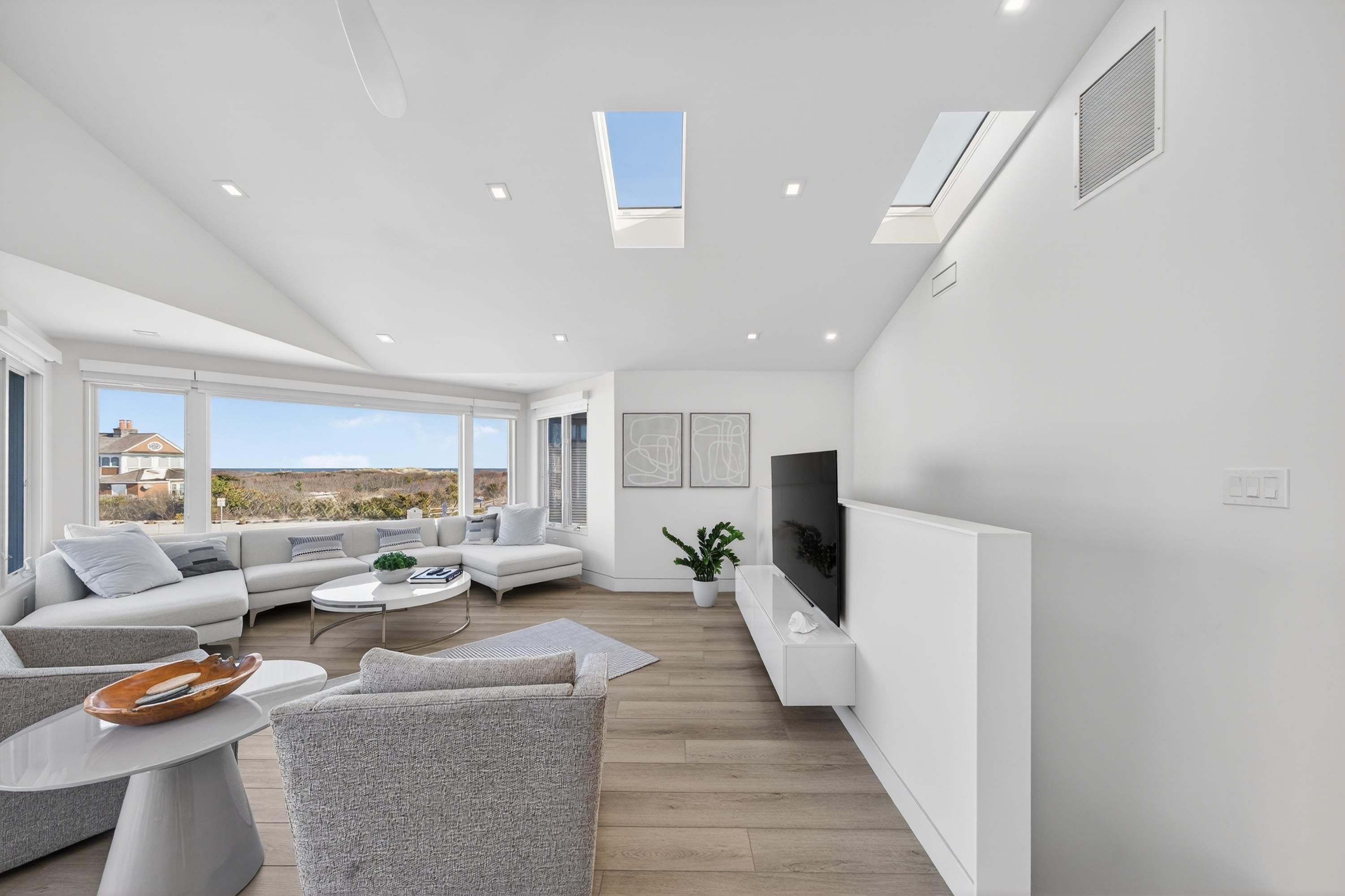 107 116th Street - Picture 3