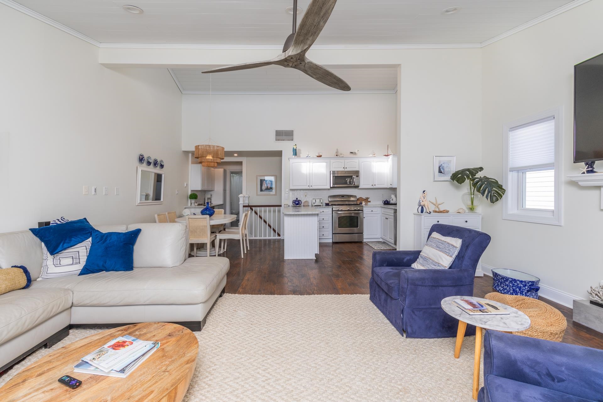 6304 Pleasure Avenue