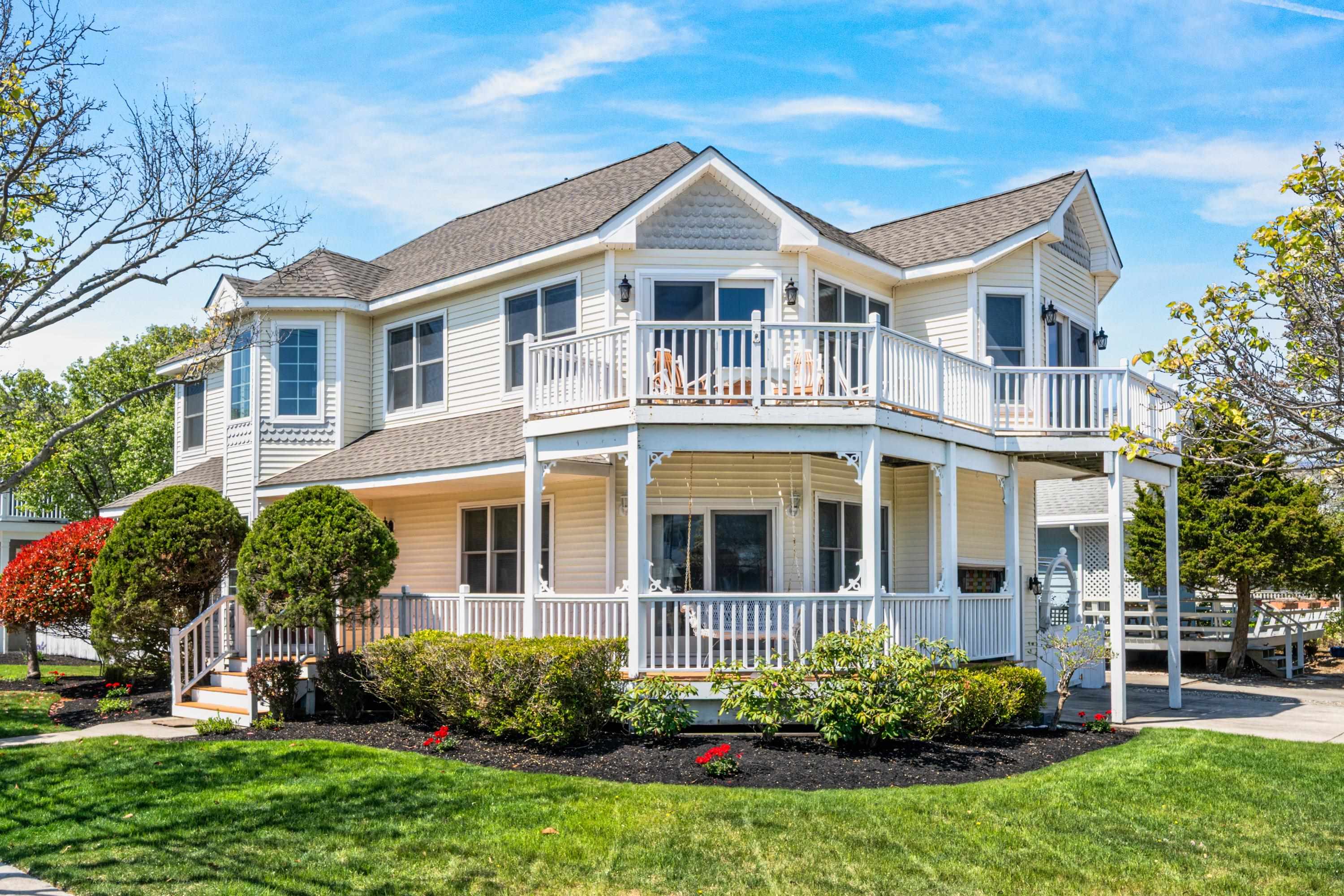 1018 First Avenue - Avalon