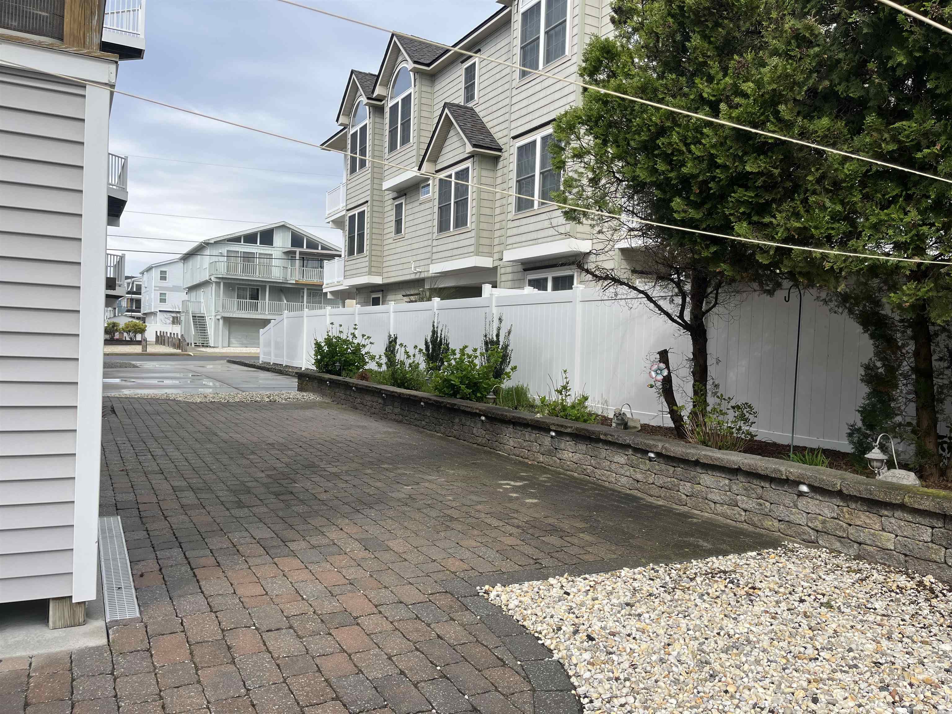 7405 Landis Avenue - Picture 44