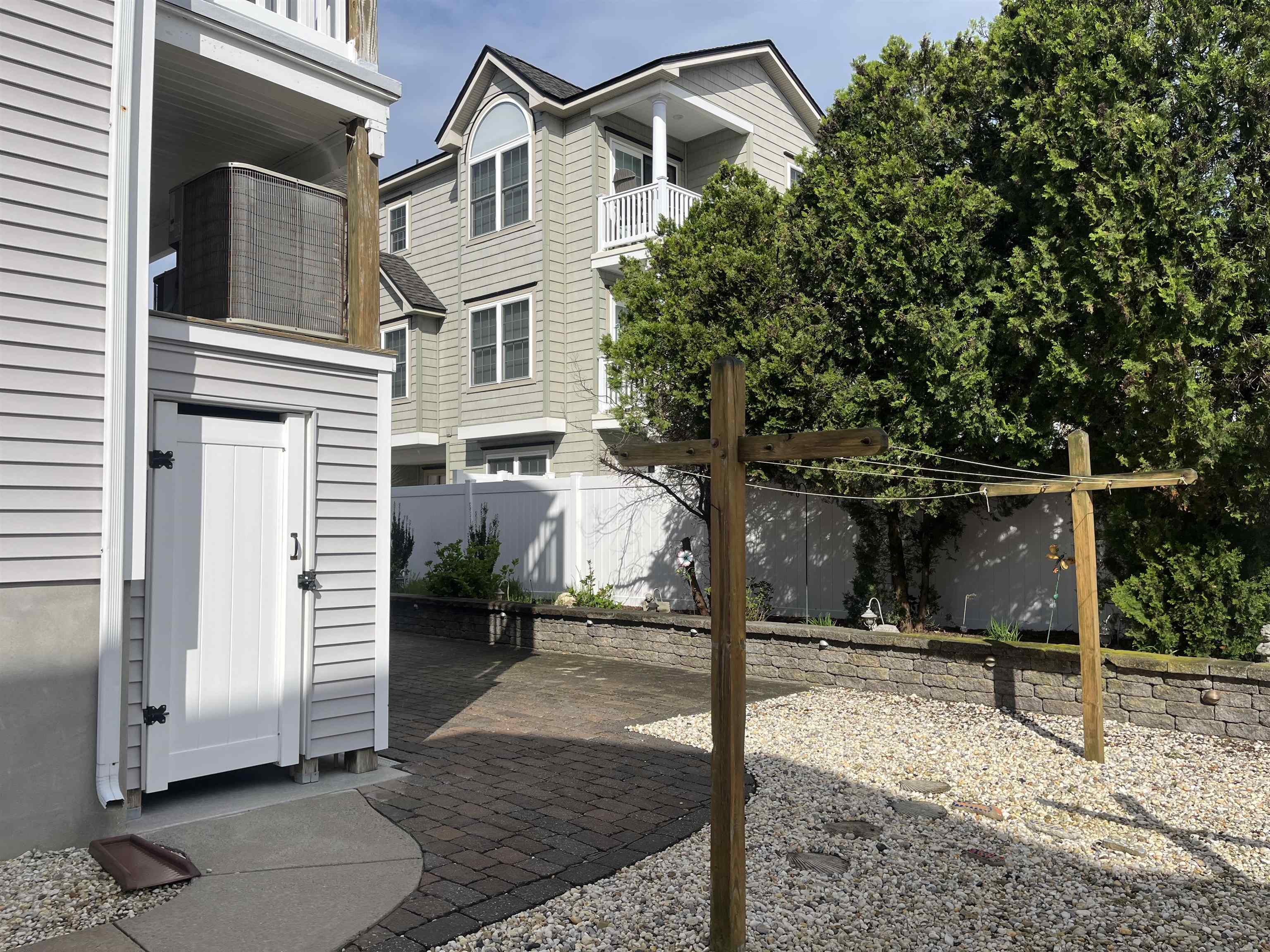 7405 Landis Avenue - Picture 45