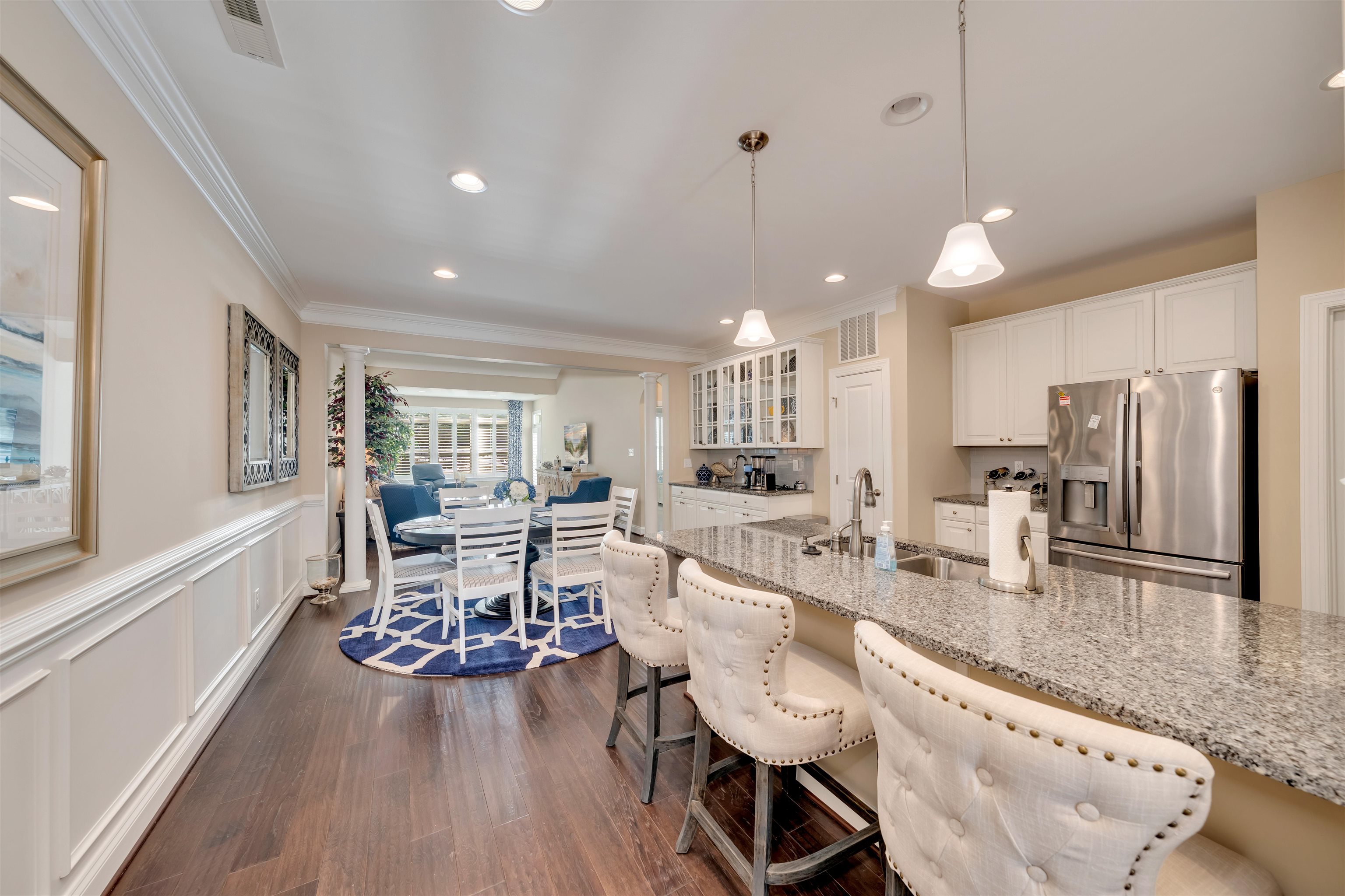 407 Bay Breeze Boulevard - Picture 3