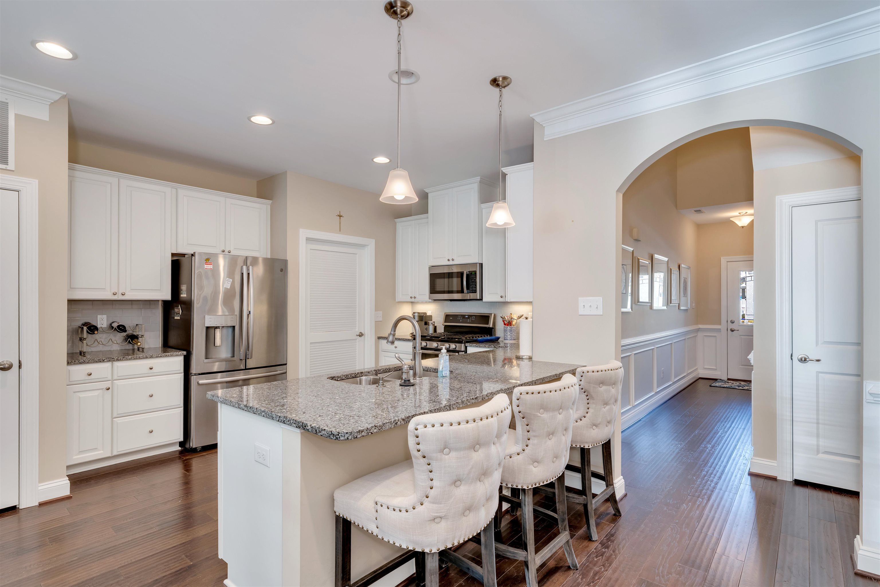 407 Bay Breeze Boulevard - Picture 4