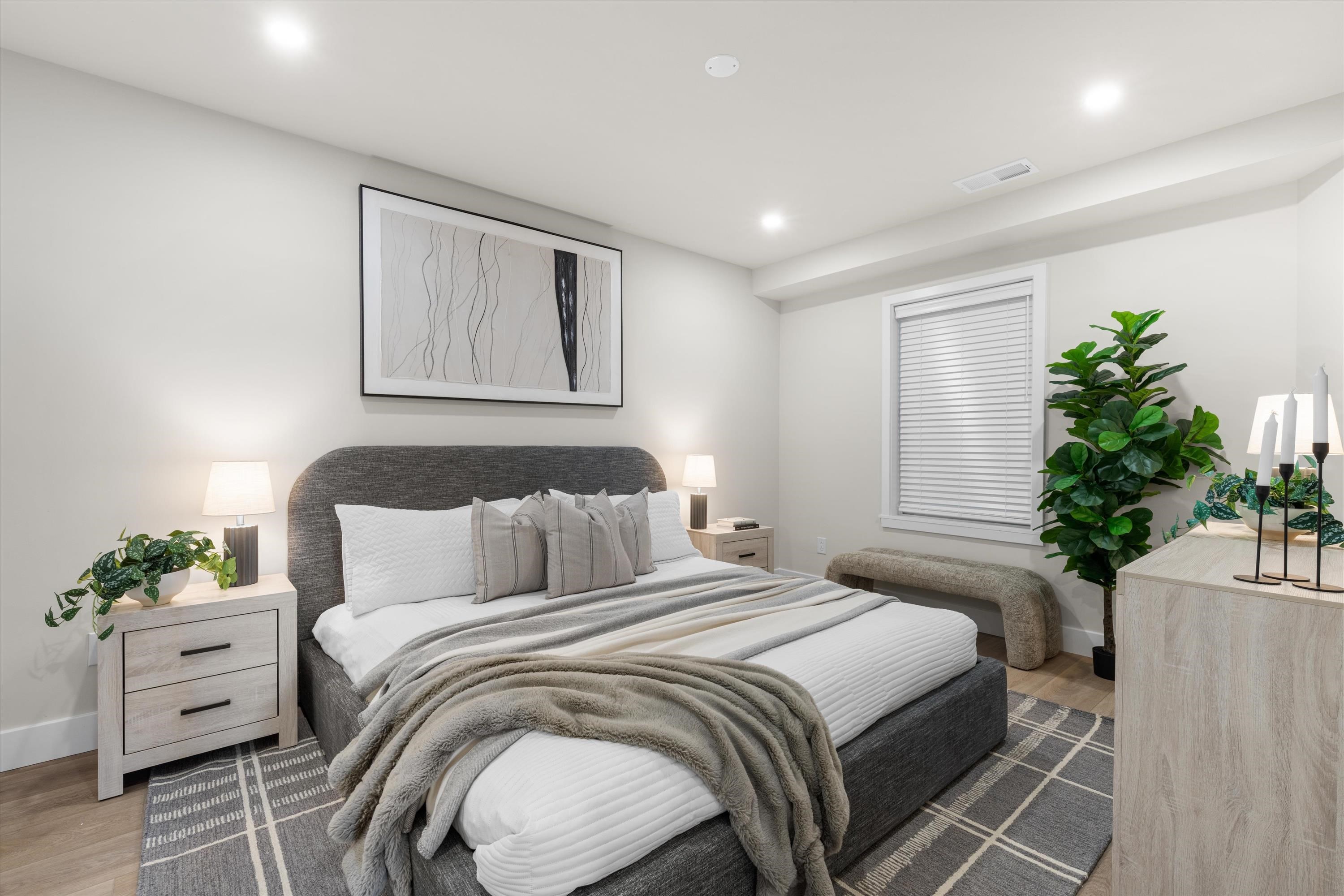 323 E Oak Avenue - Picture 30