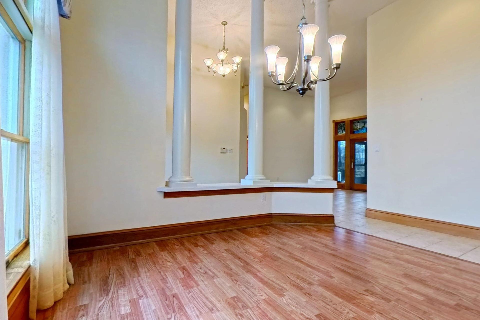 11 Holly Knoll Drive