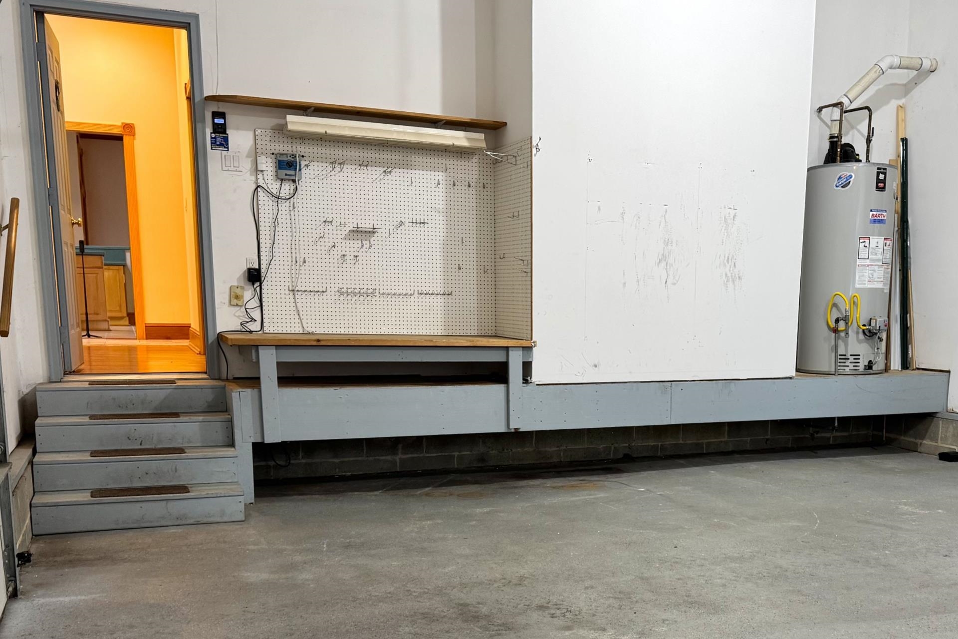 11 Holly Knoll Drive