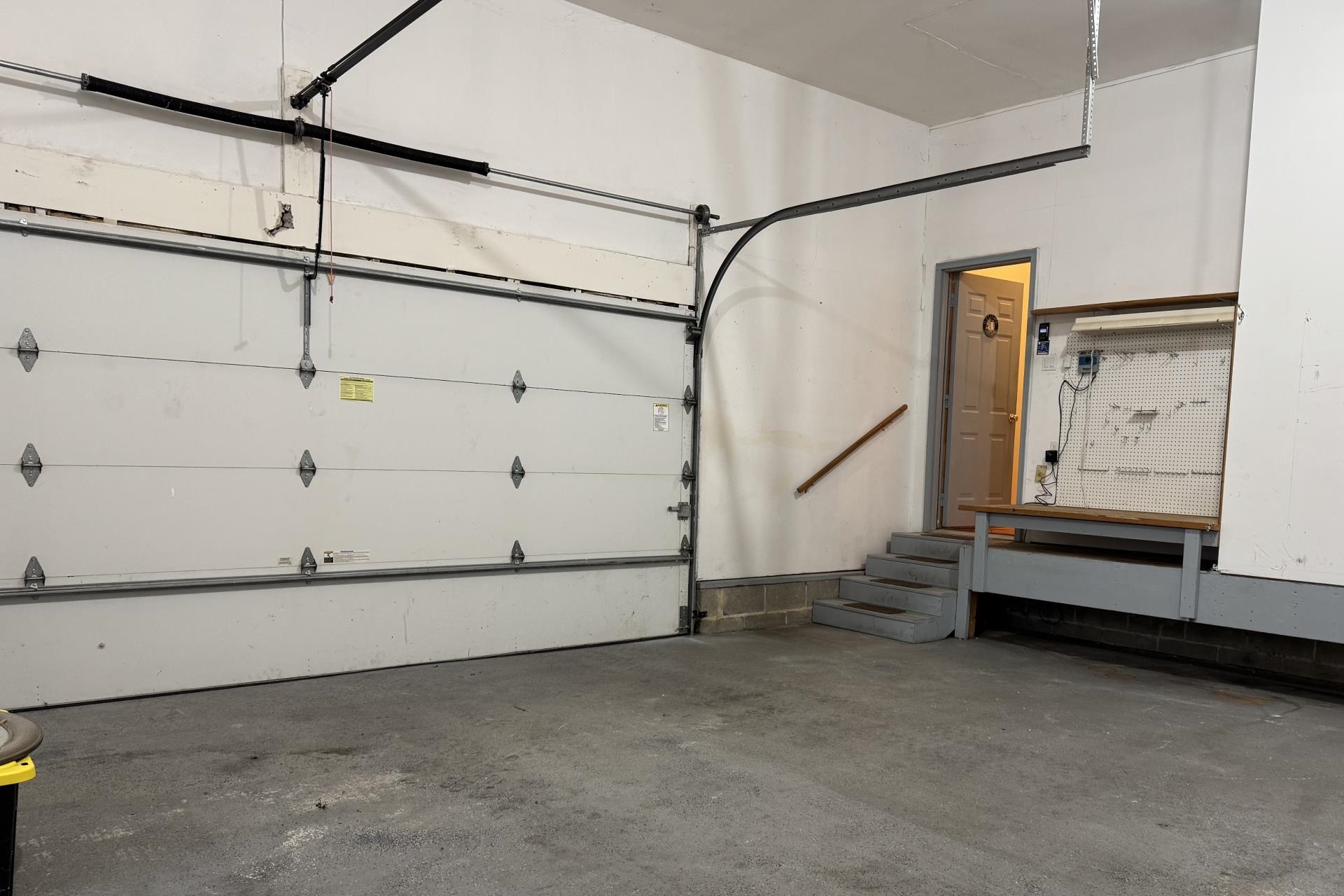 11 Holly Knoll Drive