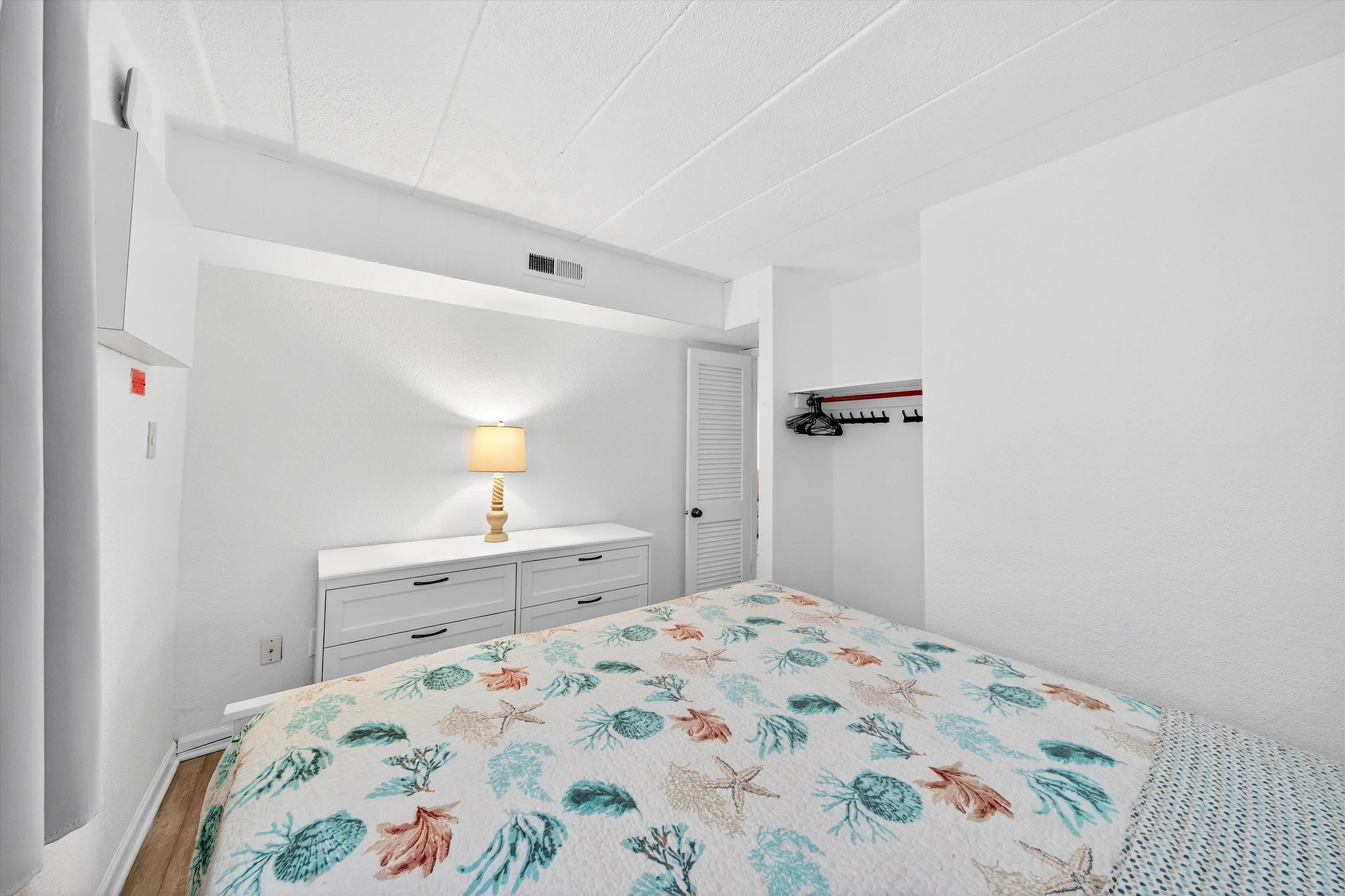 2101 Surf Avenue - Picture 13