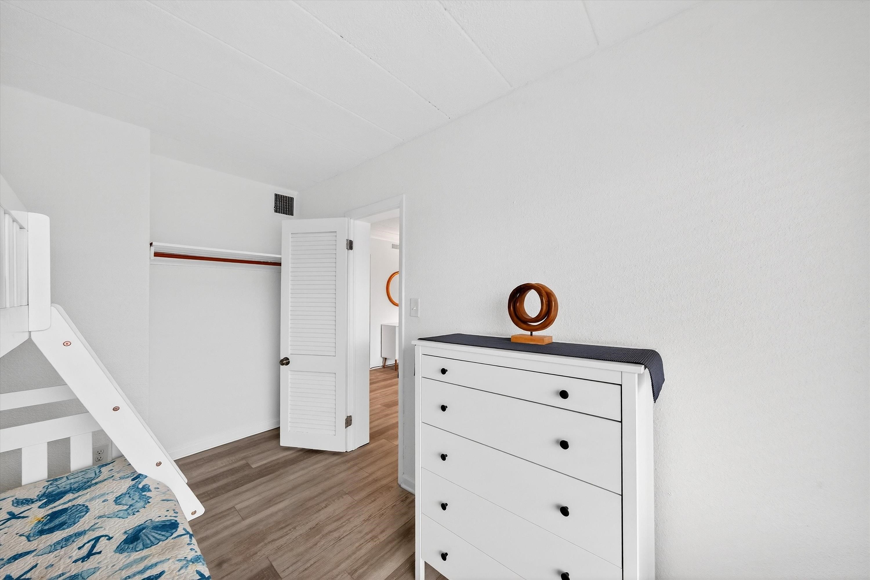 2101 Surf Avenue - Picture 15