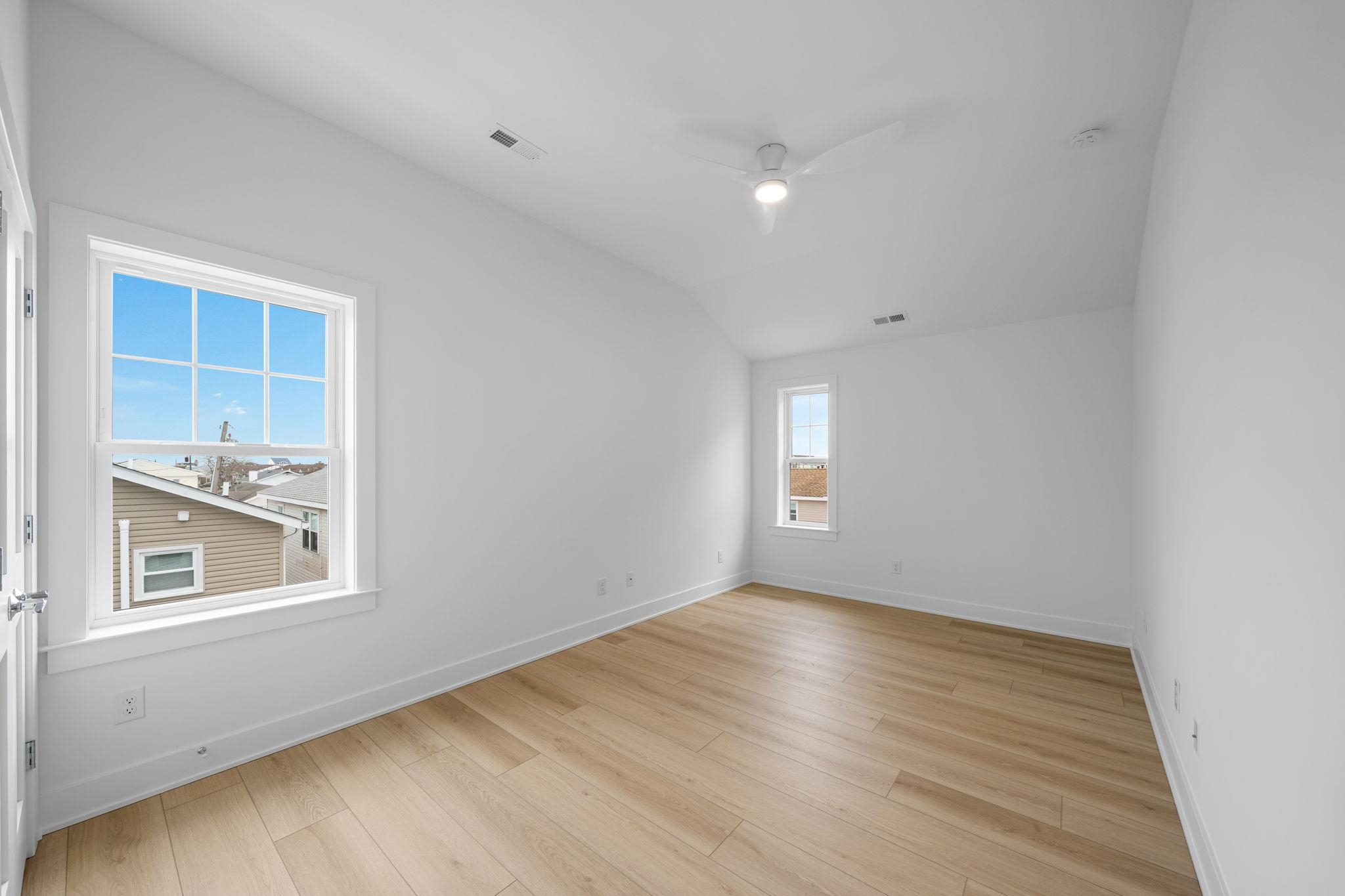 723 W Spruce Avenue