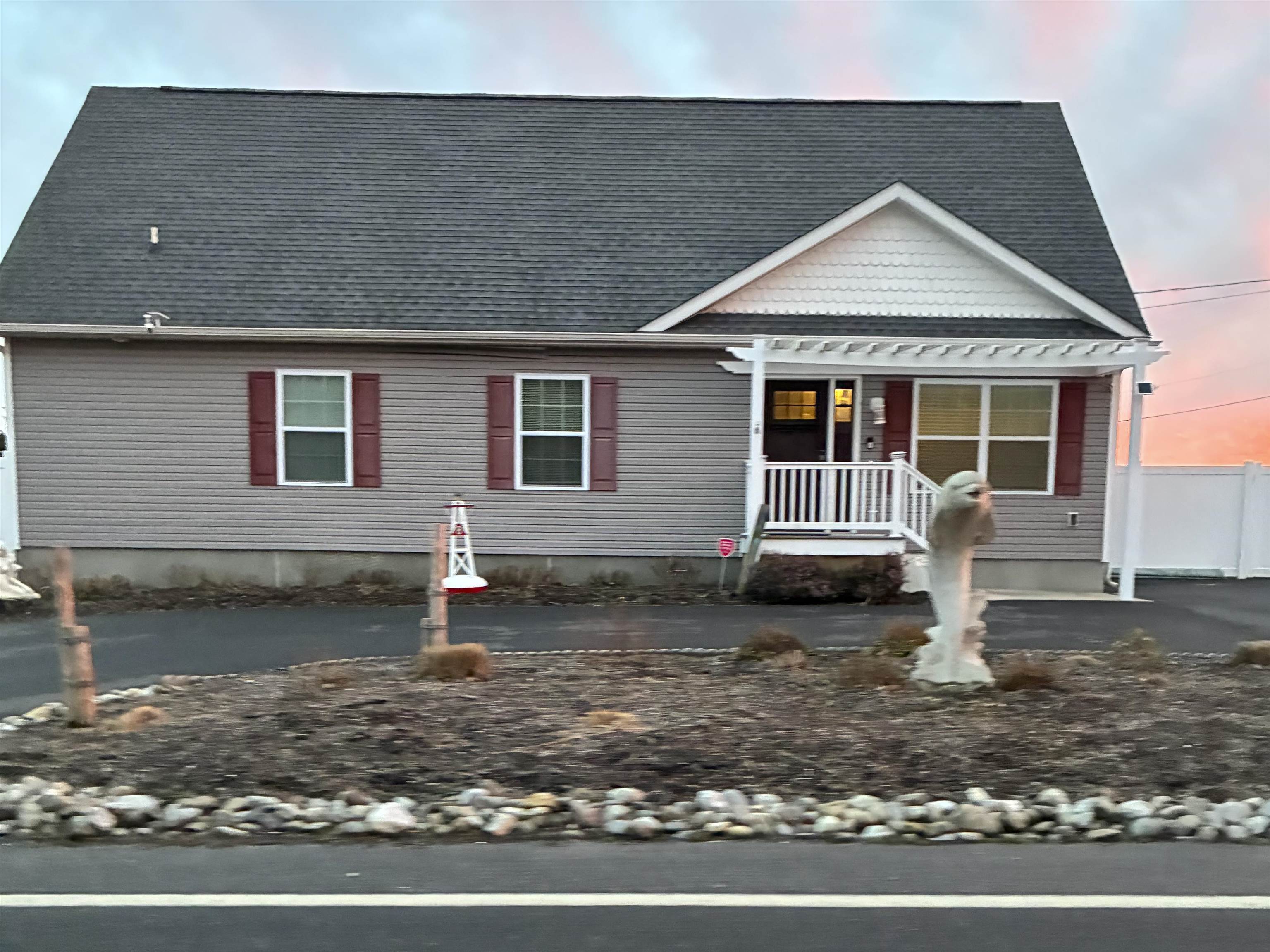 720 Town Bank Road - Picture 2