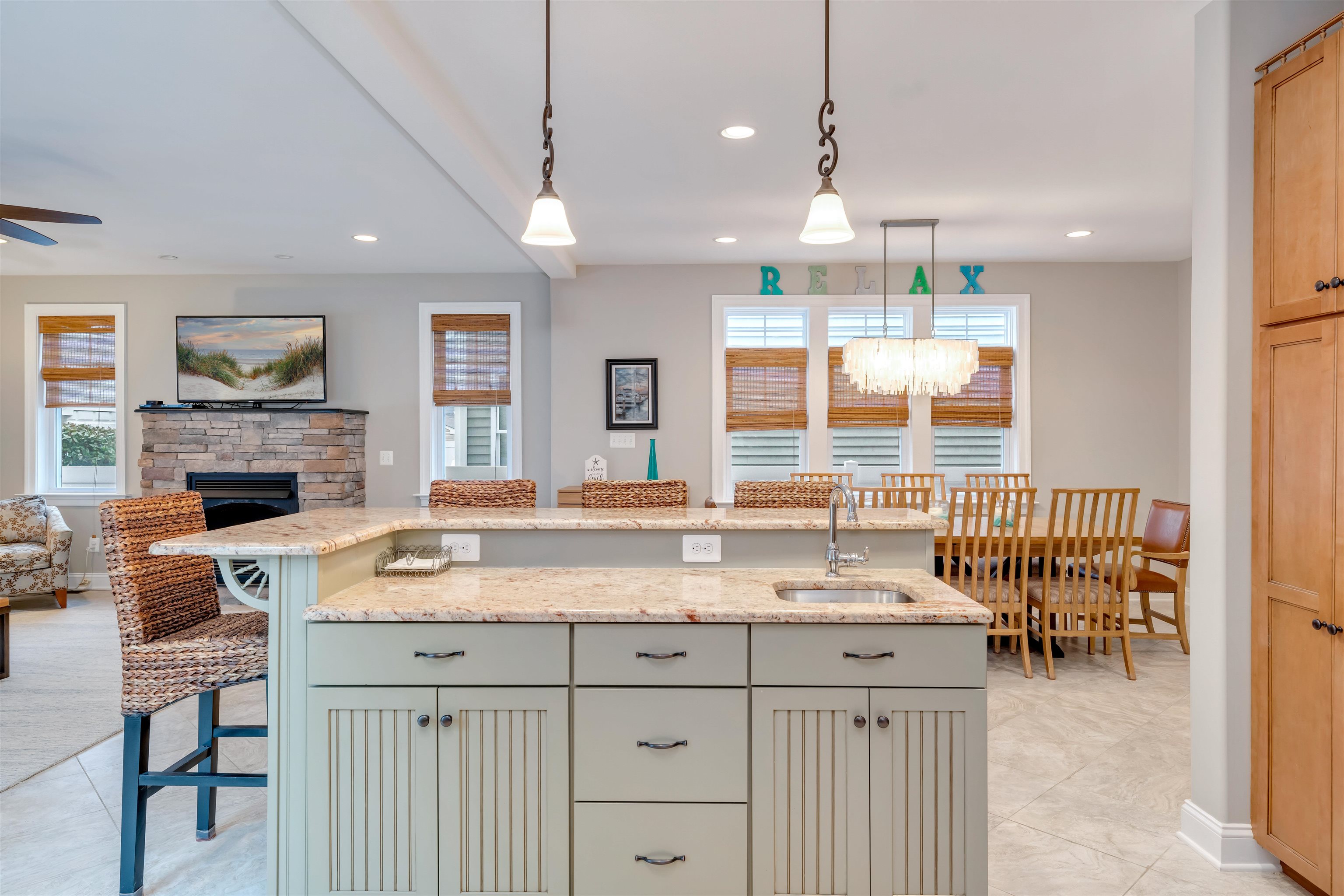 303 E Farragut Road - Picture 15