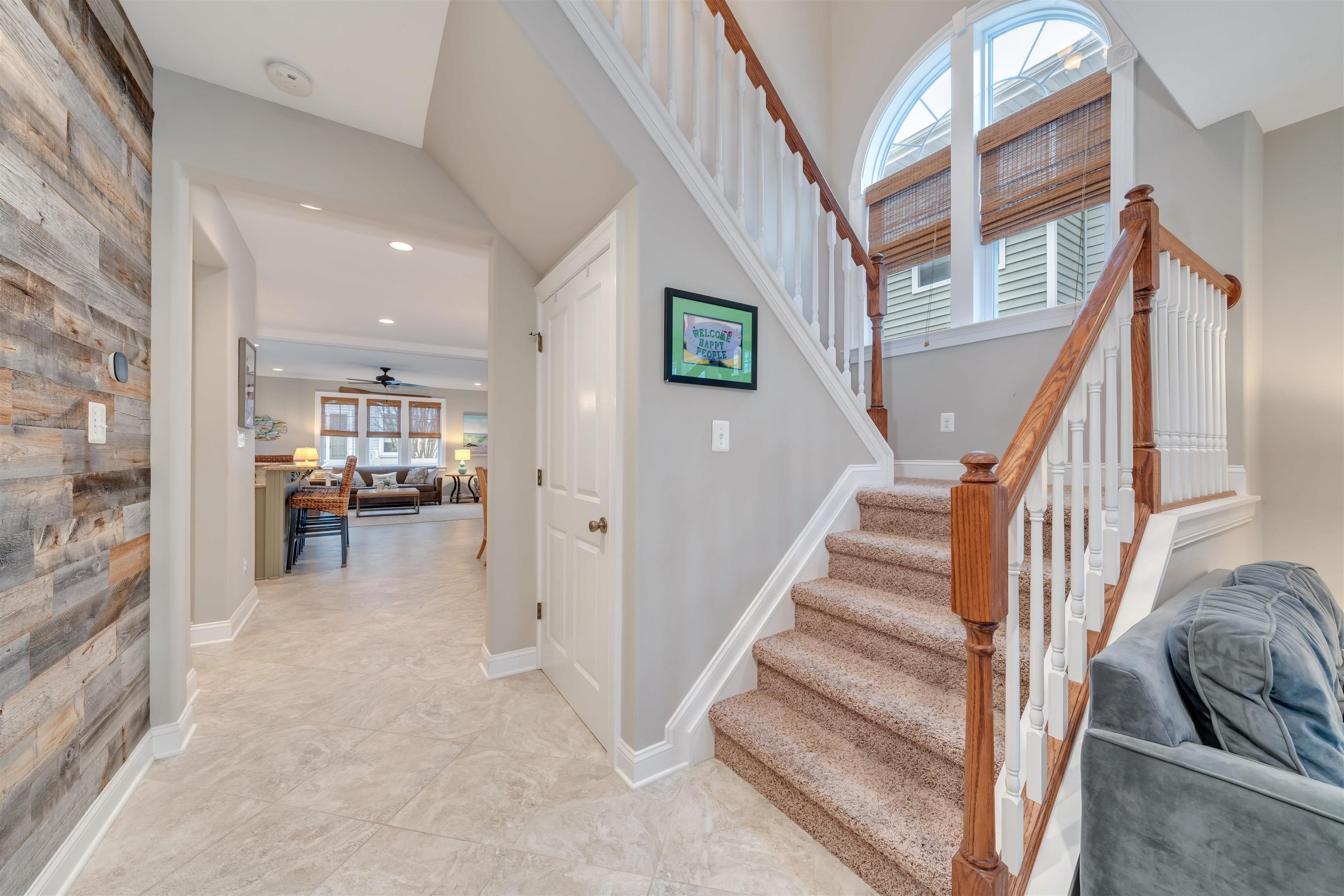 303 E Farragut Road - Picture 6