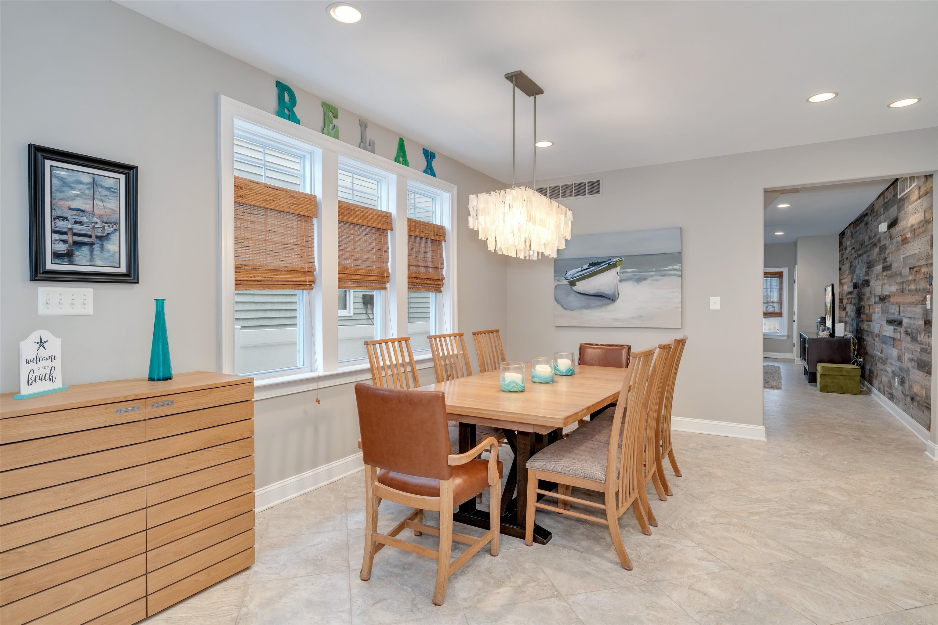 303 E Farragut Road - Picture 9