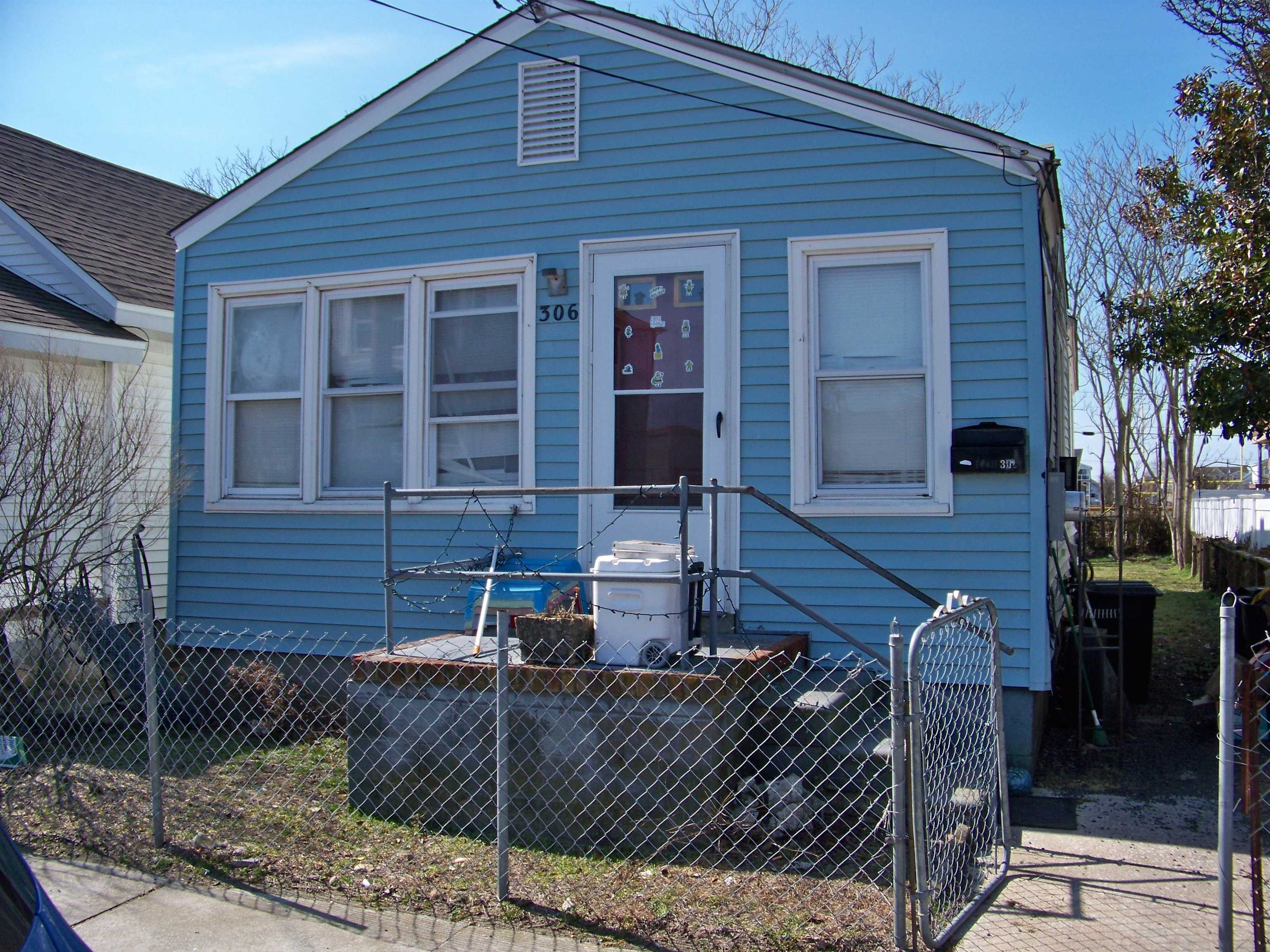  306 W Garfield Avenue - Wildwood