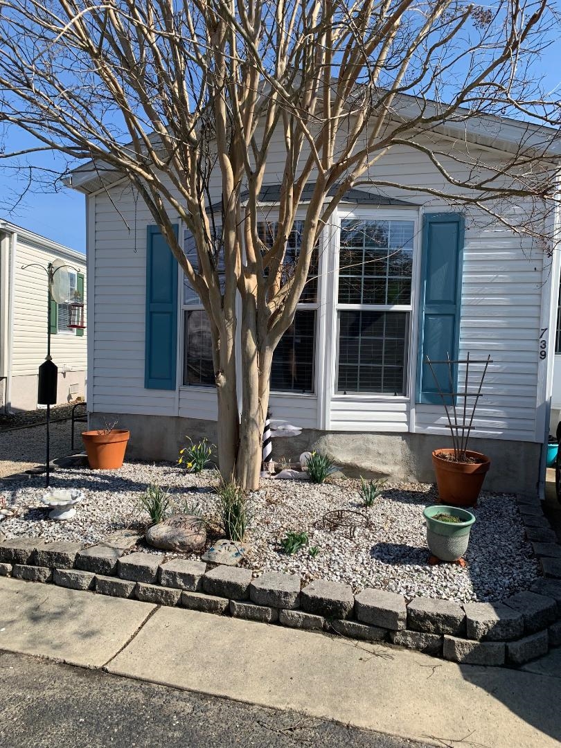  739 Meadowview Lane - Erma