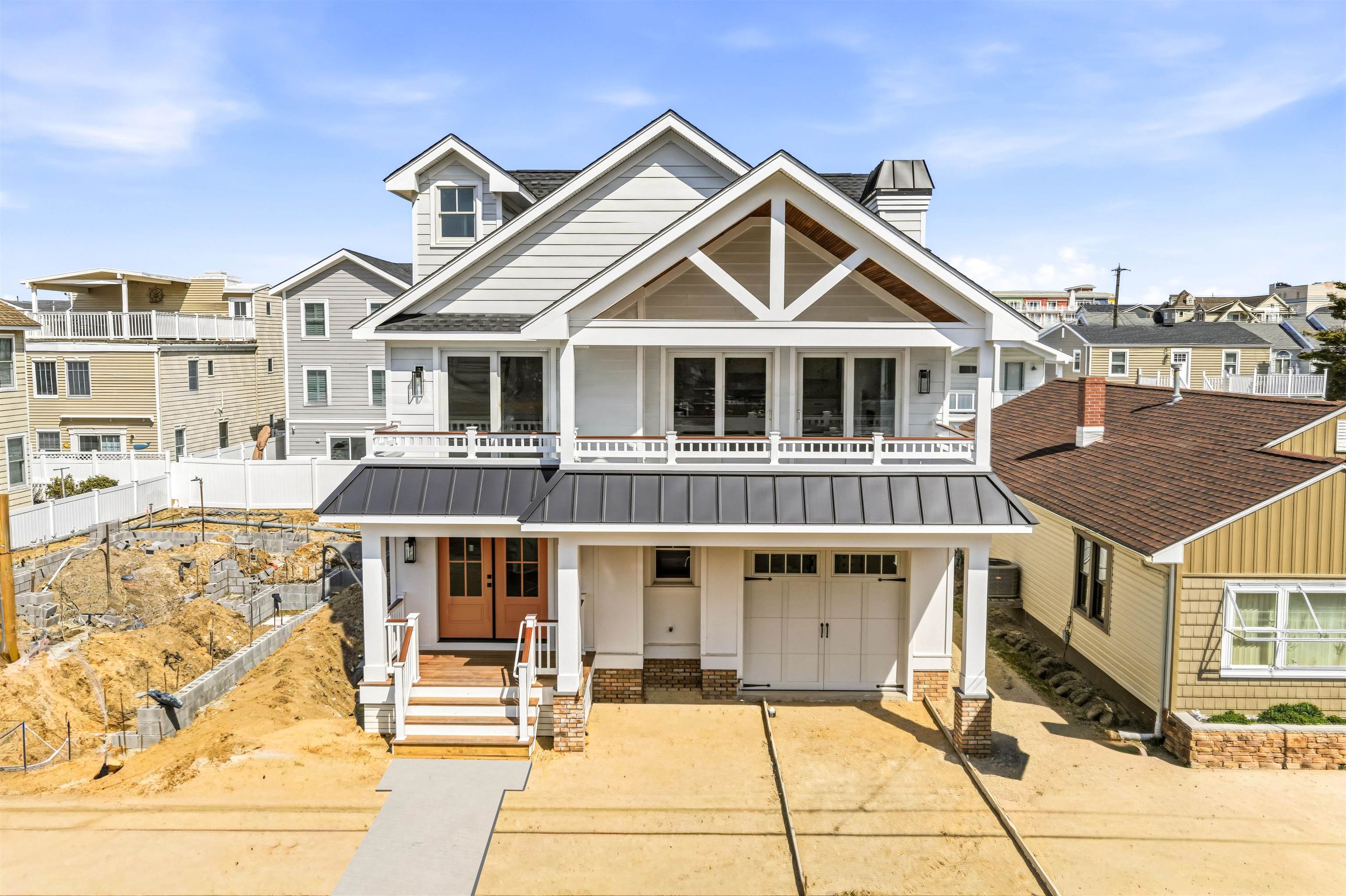 307 E Saint Paul Avenue