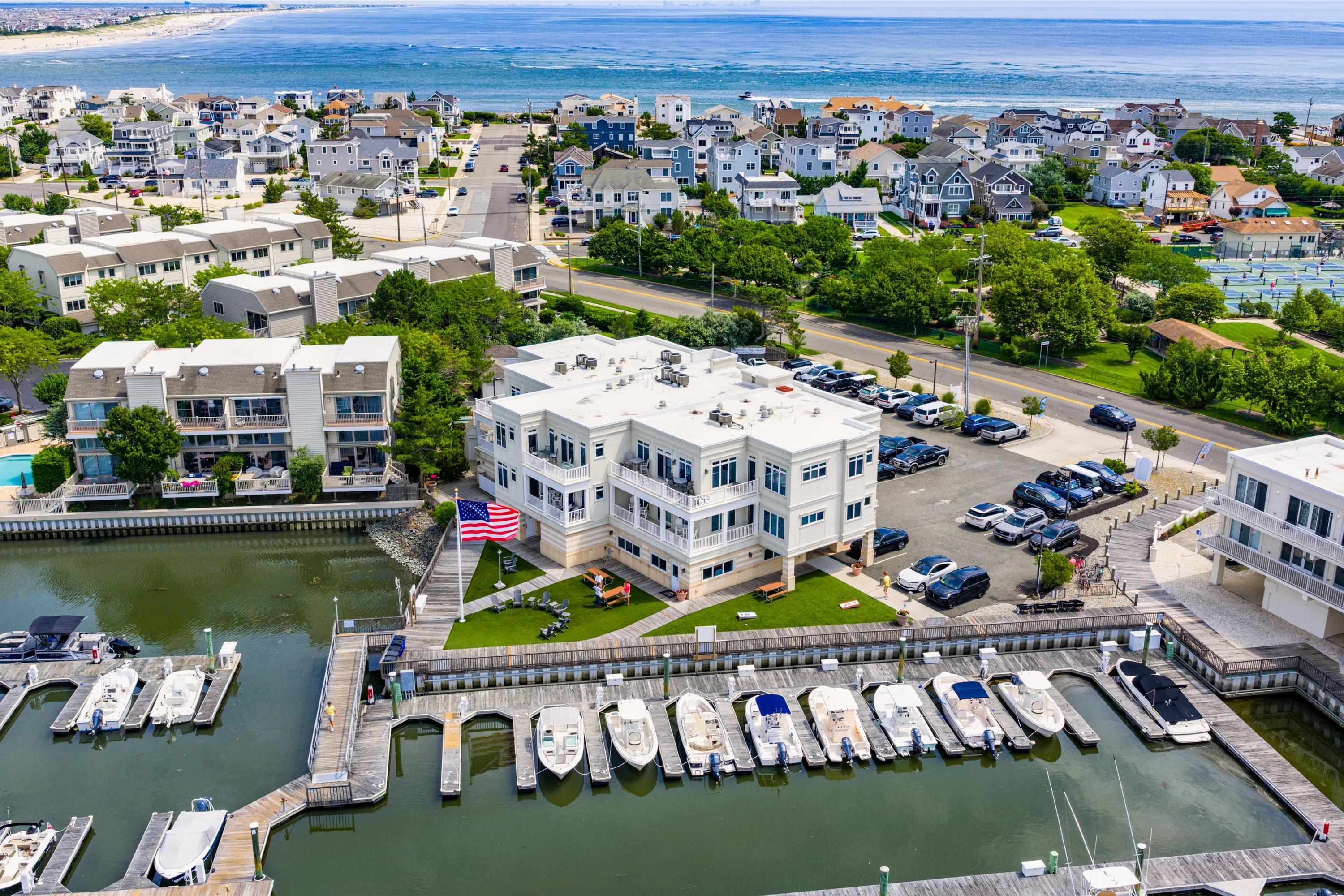 900 Ocean Drive - Avalon