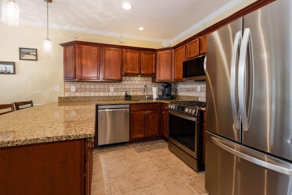 703 Surf Avenue - Picture 10