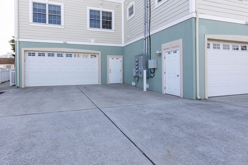 703 Surf Avenue - Picture 32