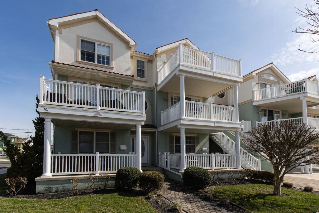 703 Surf Avenue - Picture 7