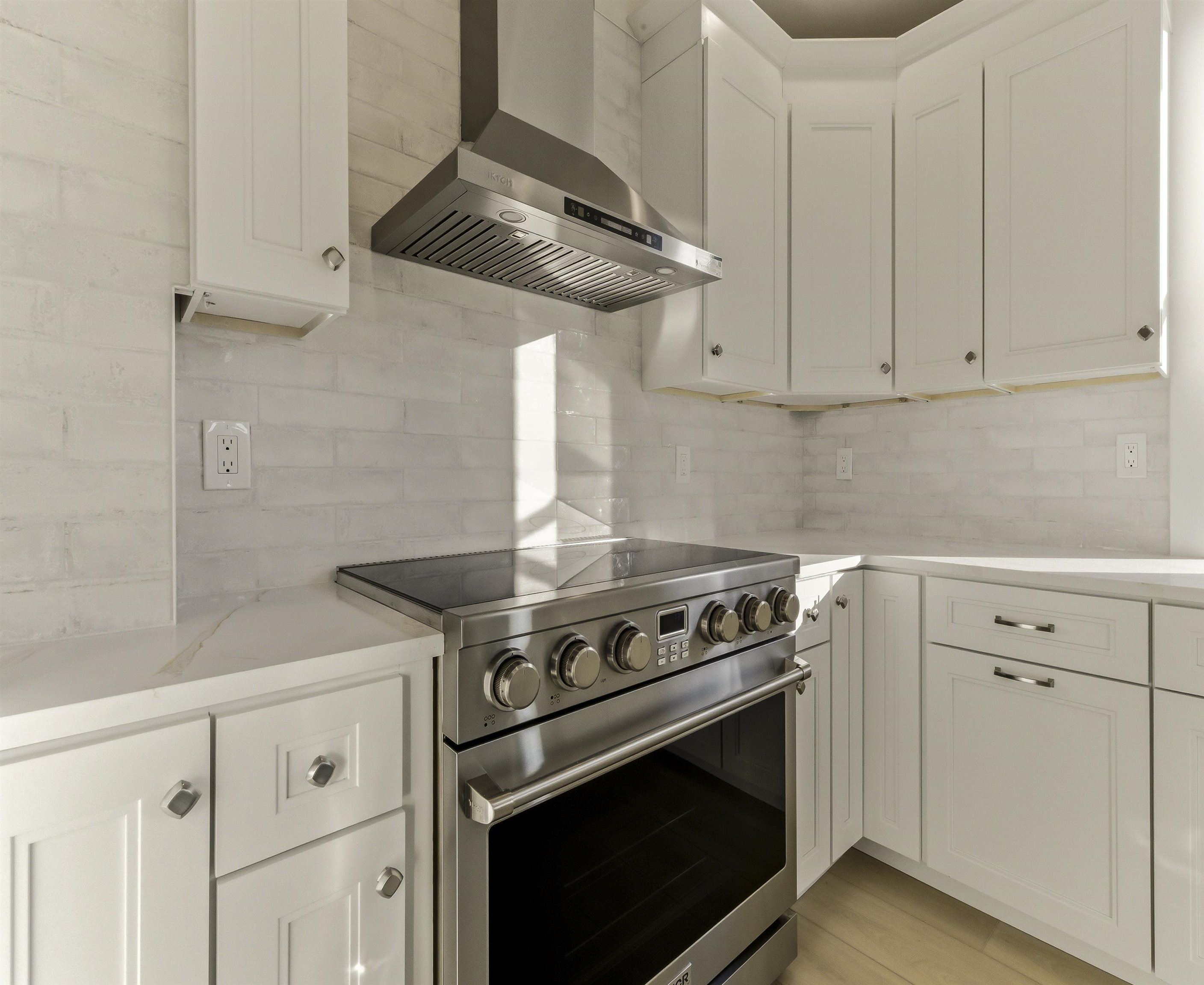 735 Wesley Avenue - Picture 14