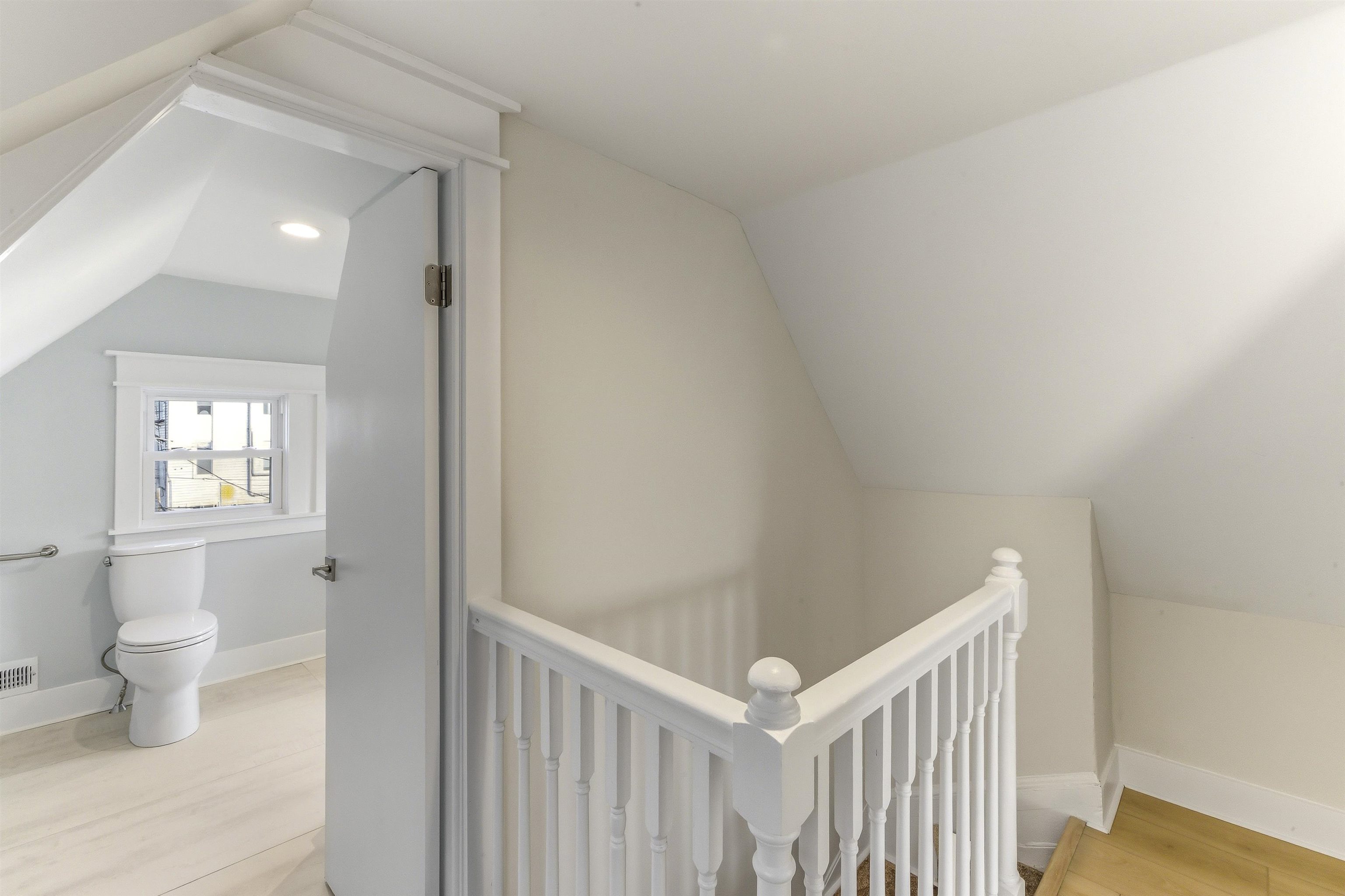 735 Wesley Avenue - Picture 24