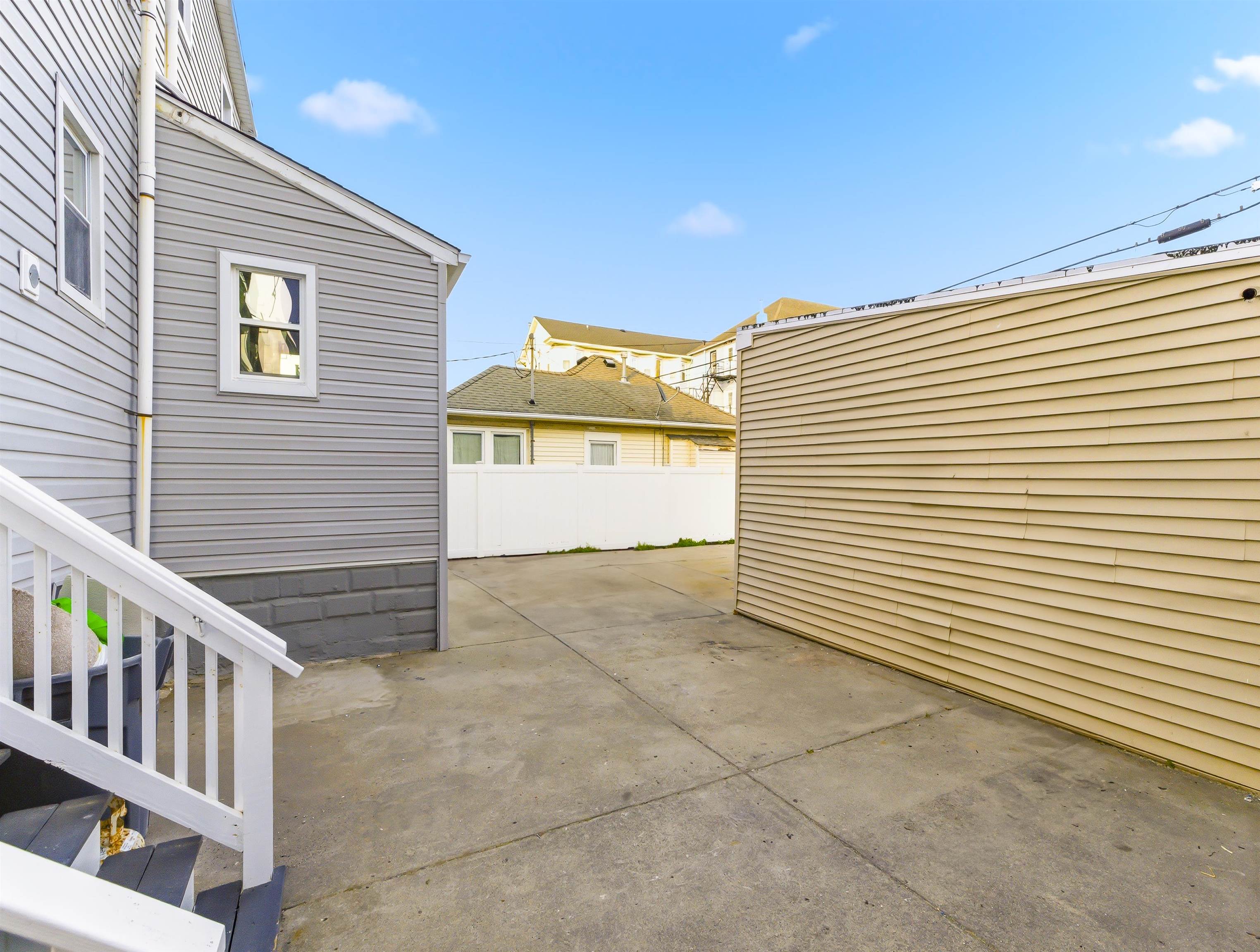 735 Wesley Avenue - Picture 27