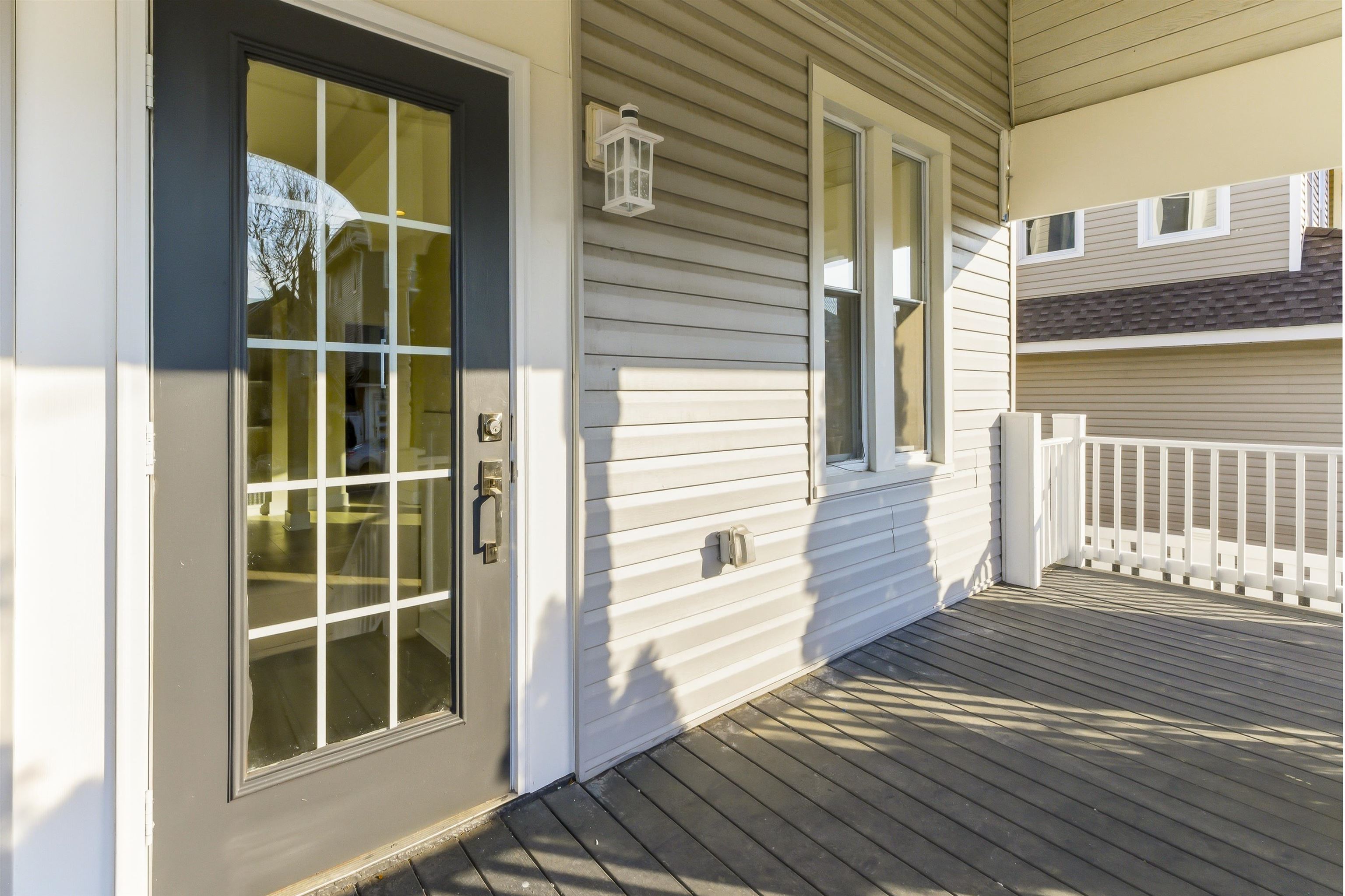 735 Wesley Avenue - Picture 3