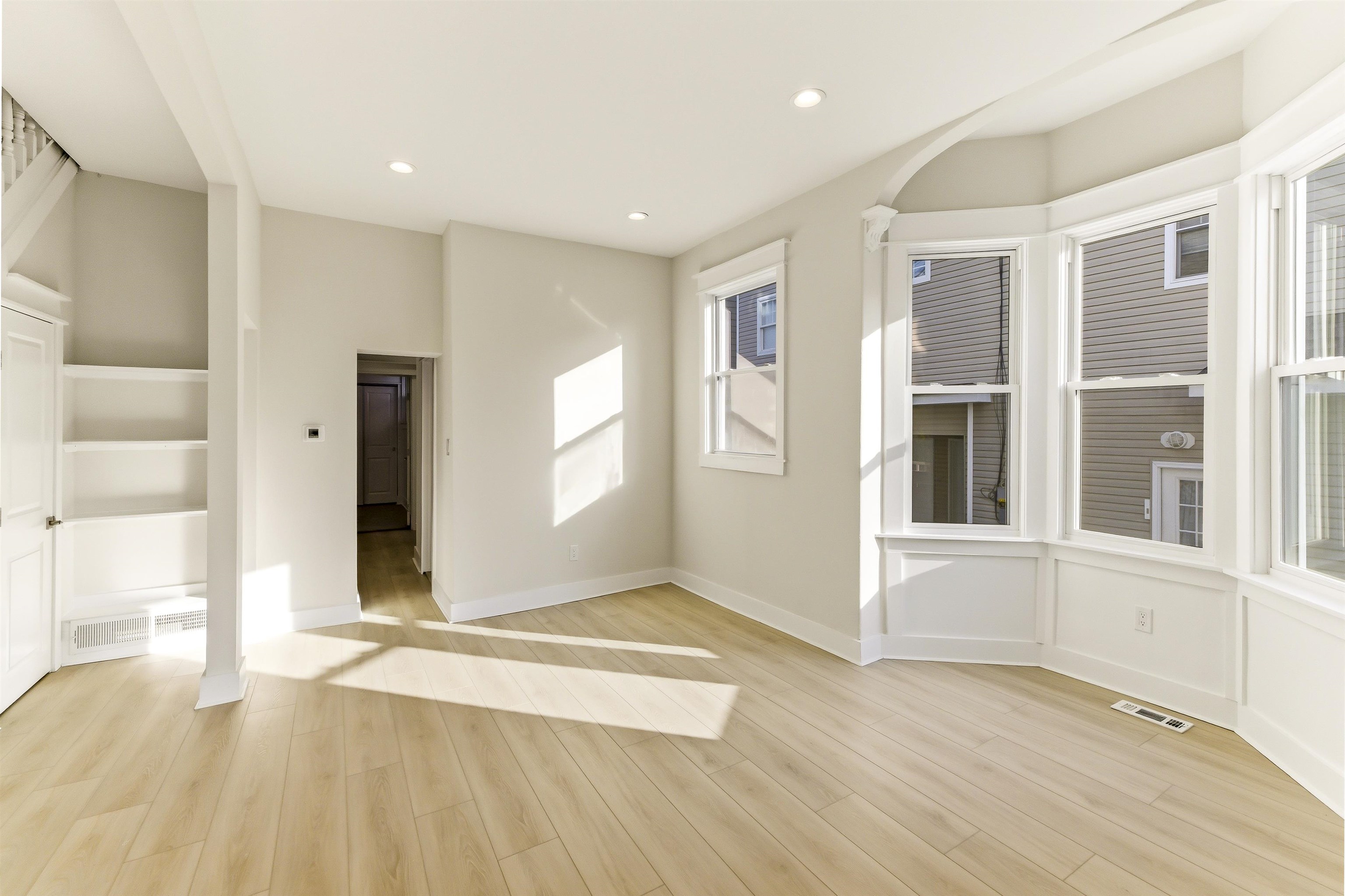 735 Wesley Avenue - Picture 8