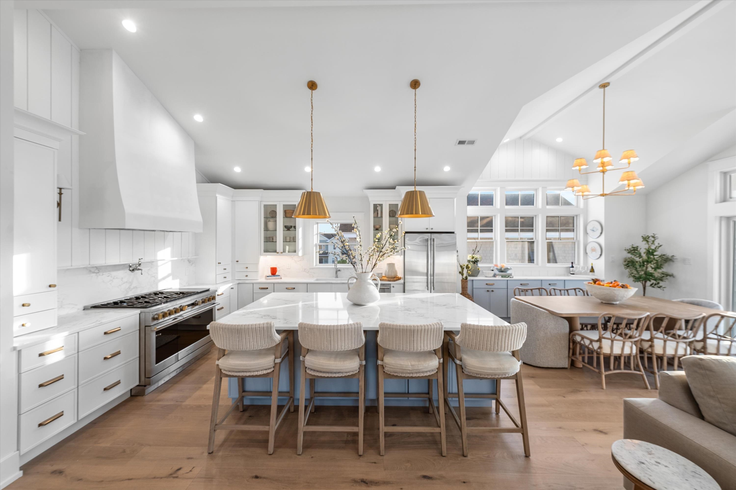 911 Surf Avenue - Picture 11