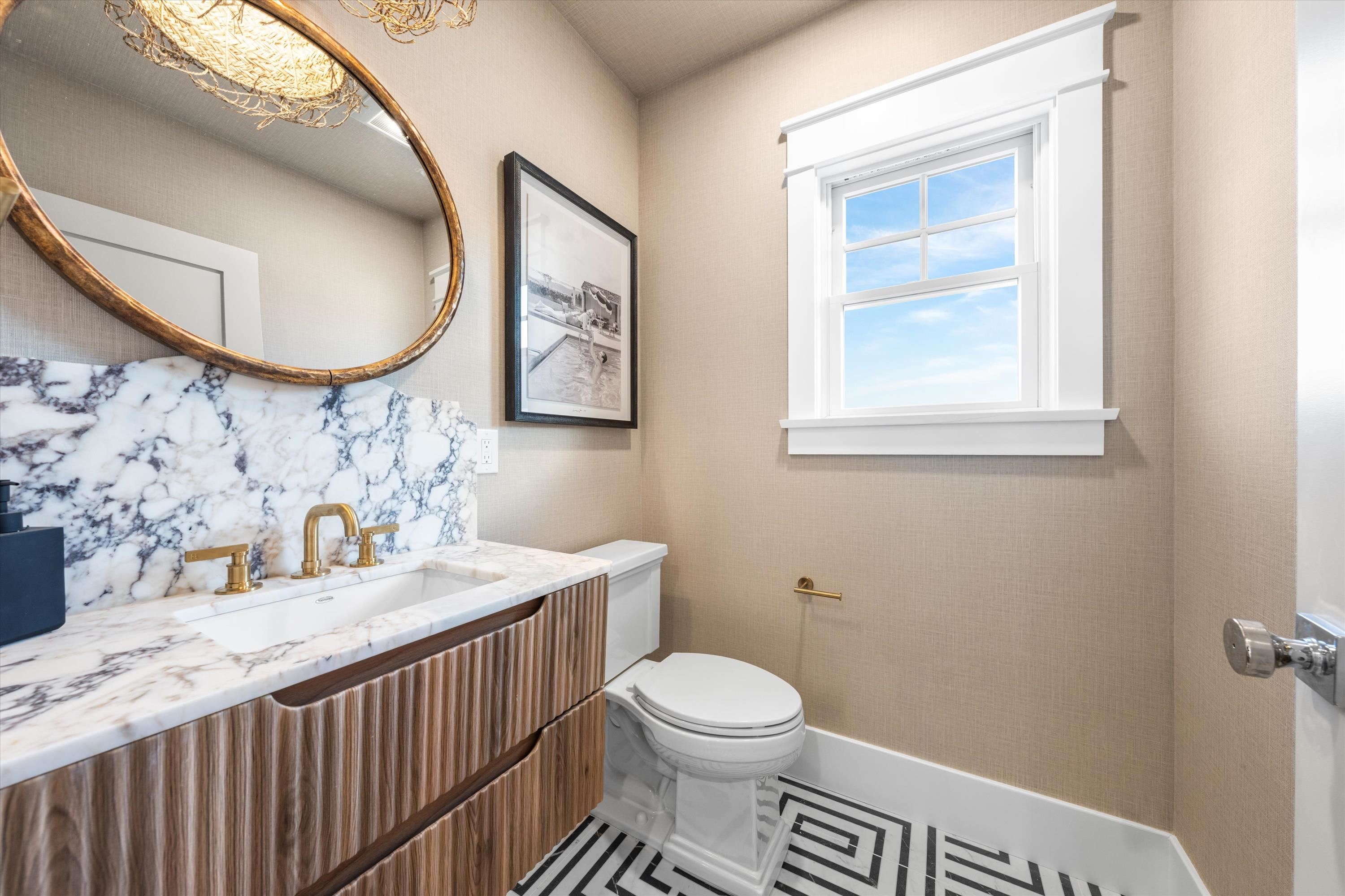 911 Surf Avenue - Picture 22