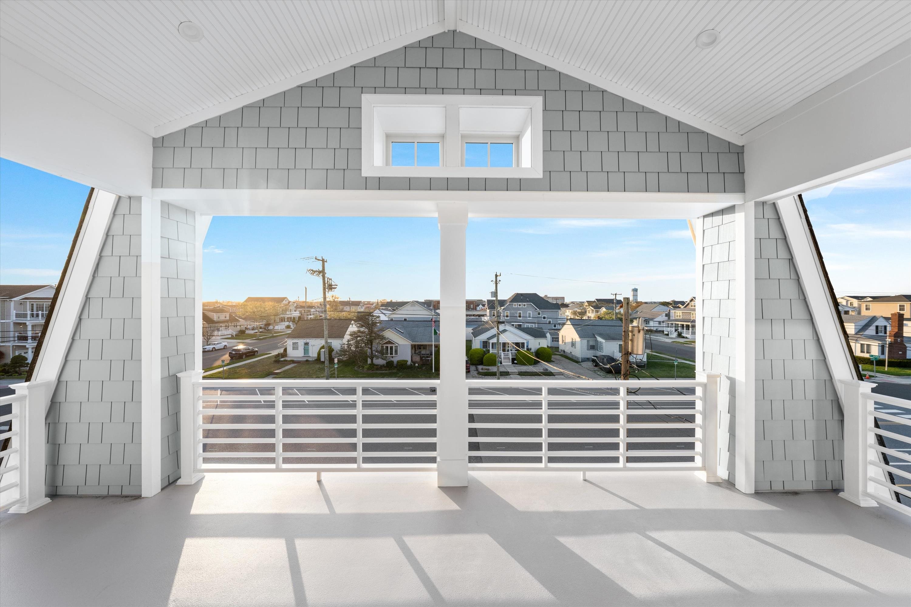 911 Surf Avenue - Picture 23