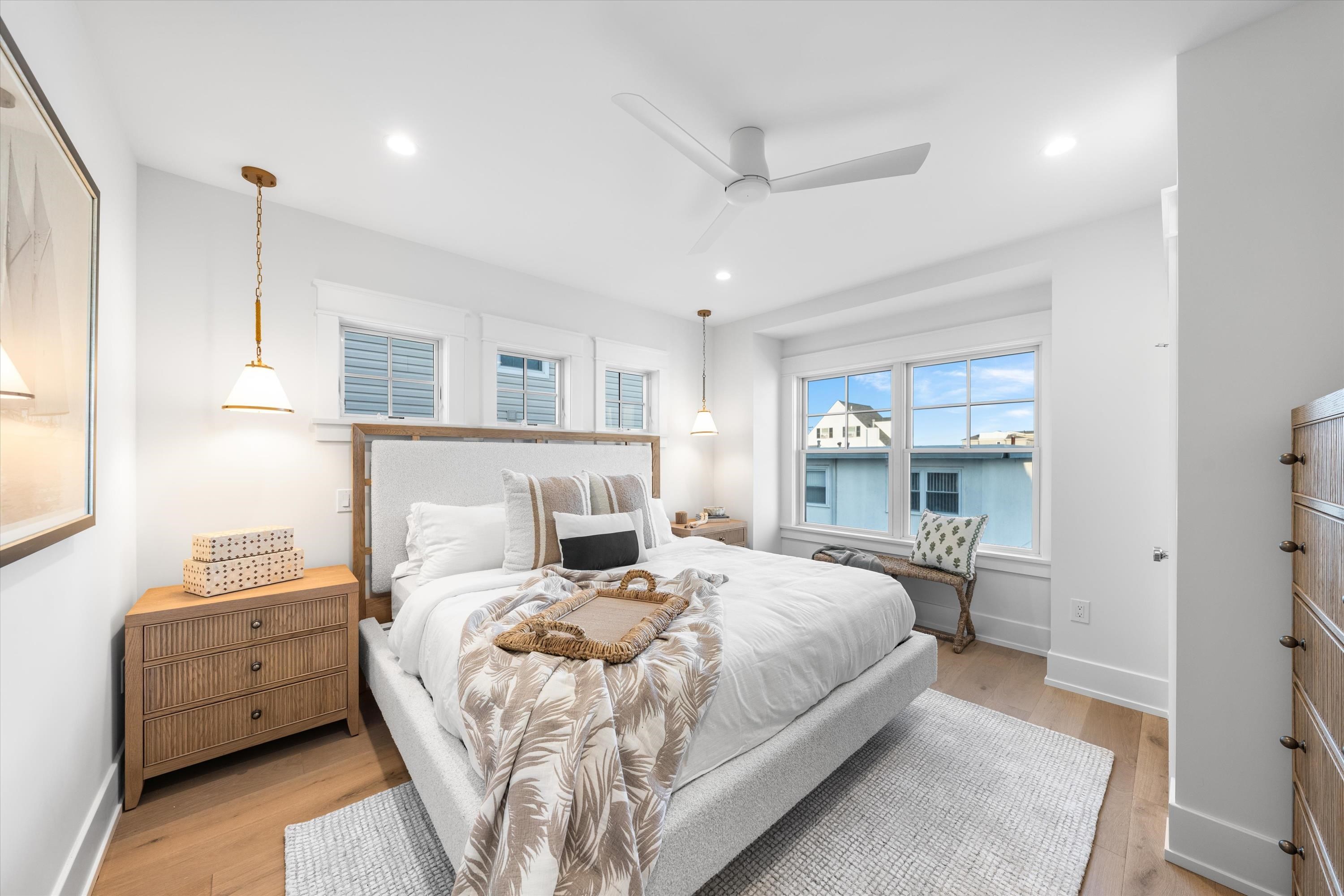 911 Surf Avenue - Picture 34